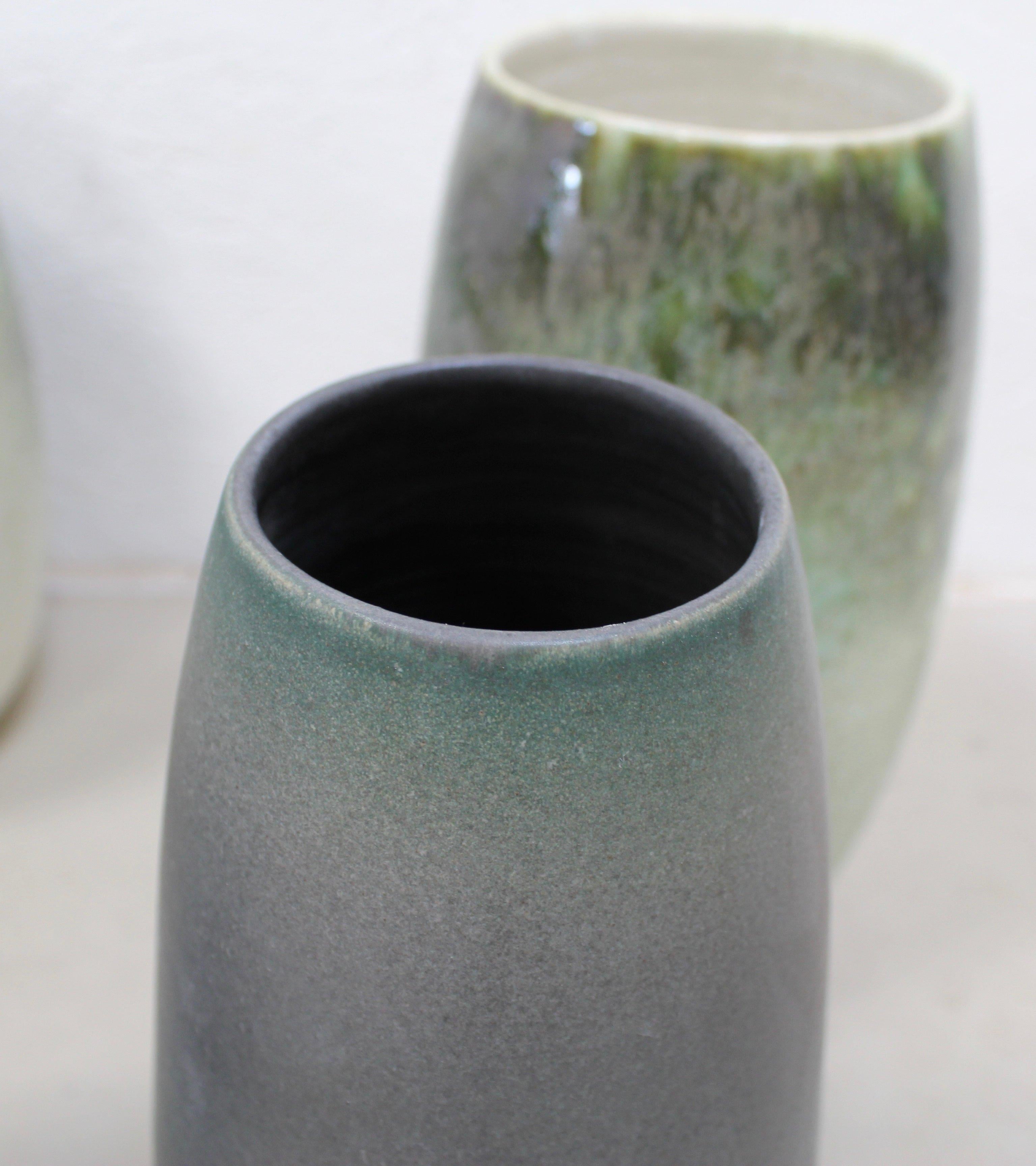Mid-Century Modern KH Würtz Slender Teardrop Shape Vase in Green to Grey Dégradé Glaze