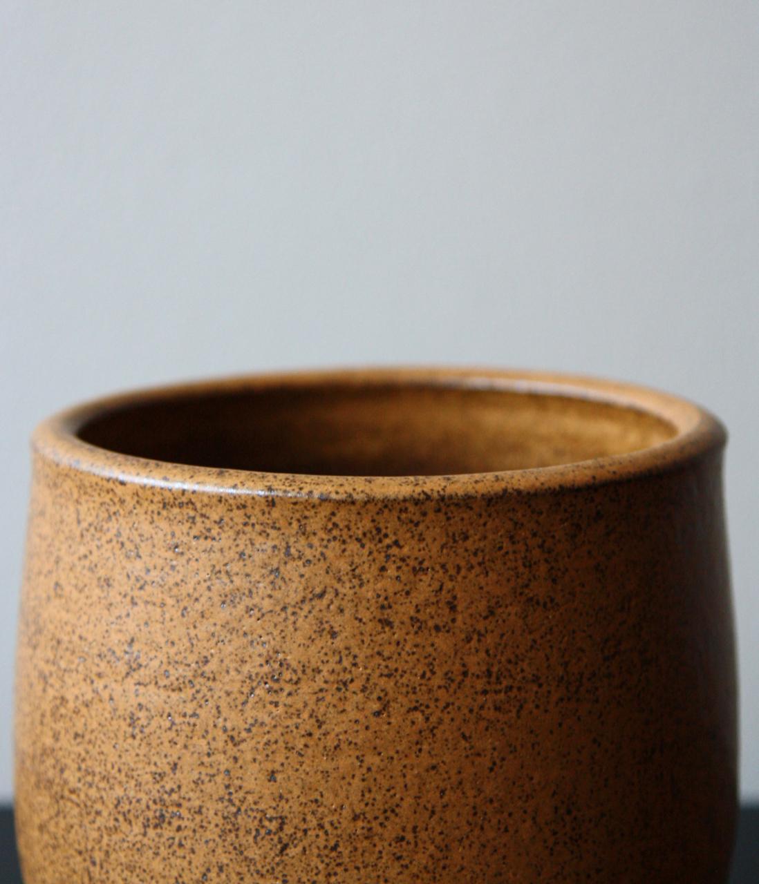 KH Würtz Small Planter in Orange Glaze In New Condition In London, GB