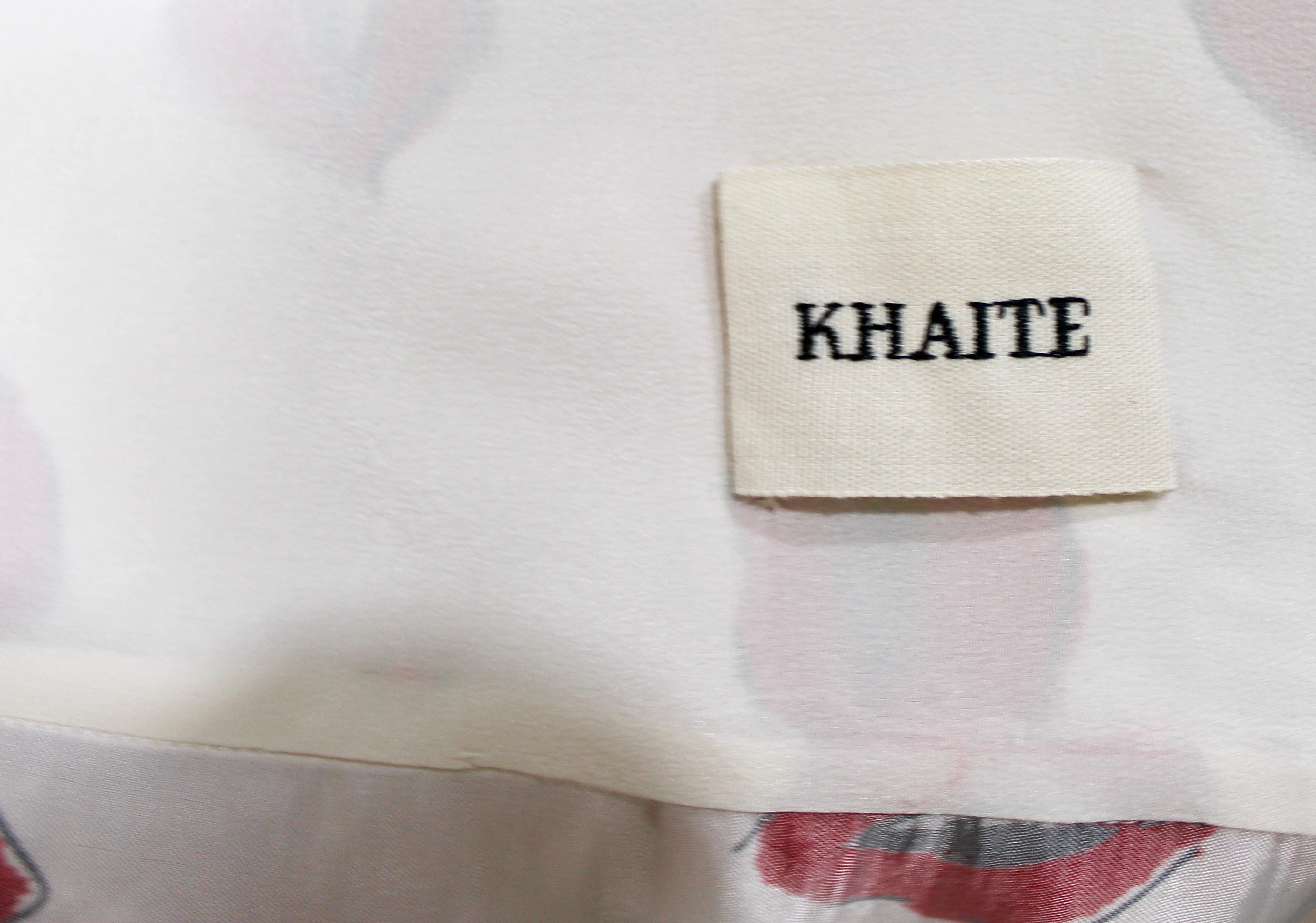 Khaite Argo, blusa in twill di seta con stampa a labbra e bottone in vendita 2