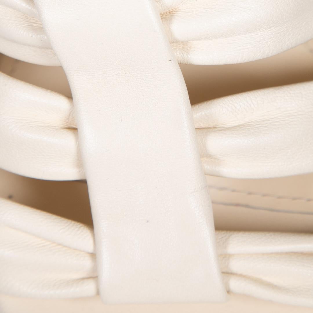 Khait Ecru Leder Riemchensandalen mit Absatz Größe IT 41 Damen