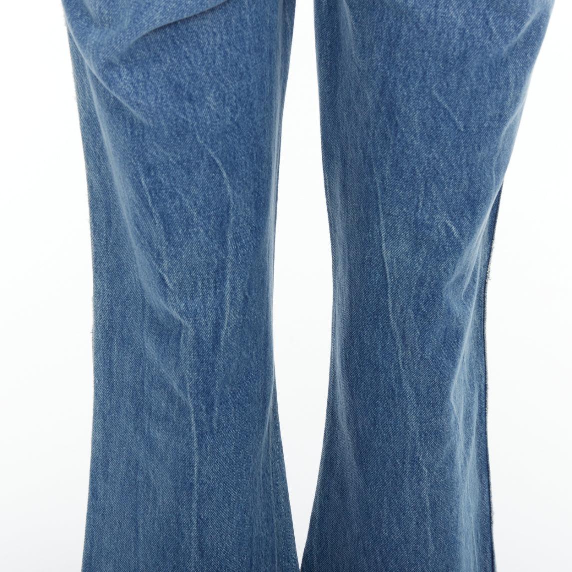 KHAITE Gabbie Blaue stein gewaschene Harz-Jeans mit Knopfleiste in Kurzform mit Knopfleiste 25