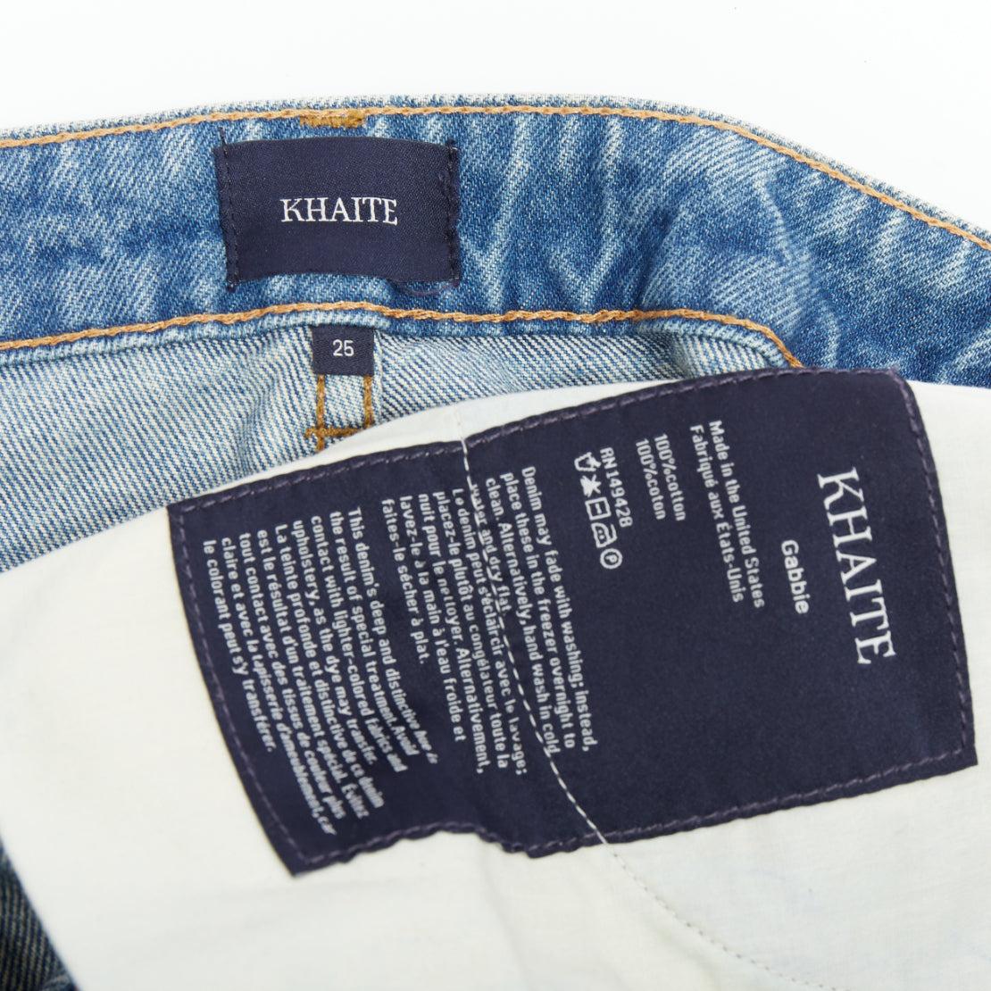 KHAITE Gabbie Blaue stein gewaschene Harz-Jeans mit Knopfleiste in Kurzform mit Knopfleiste 25