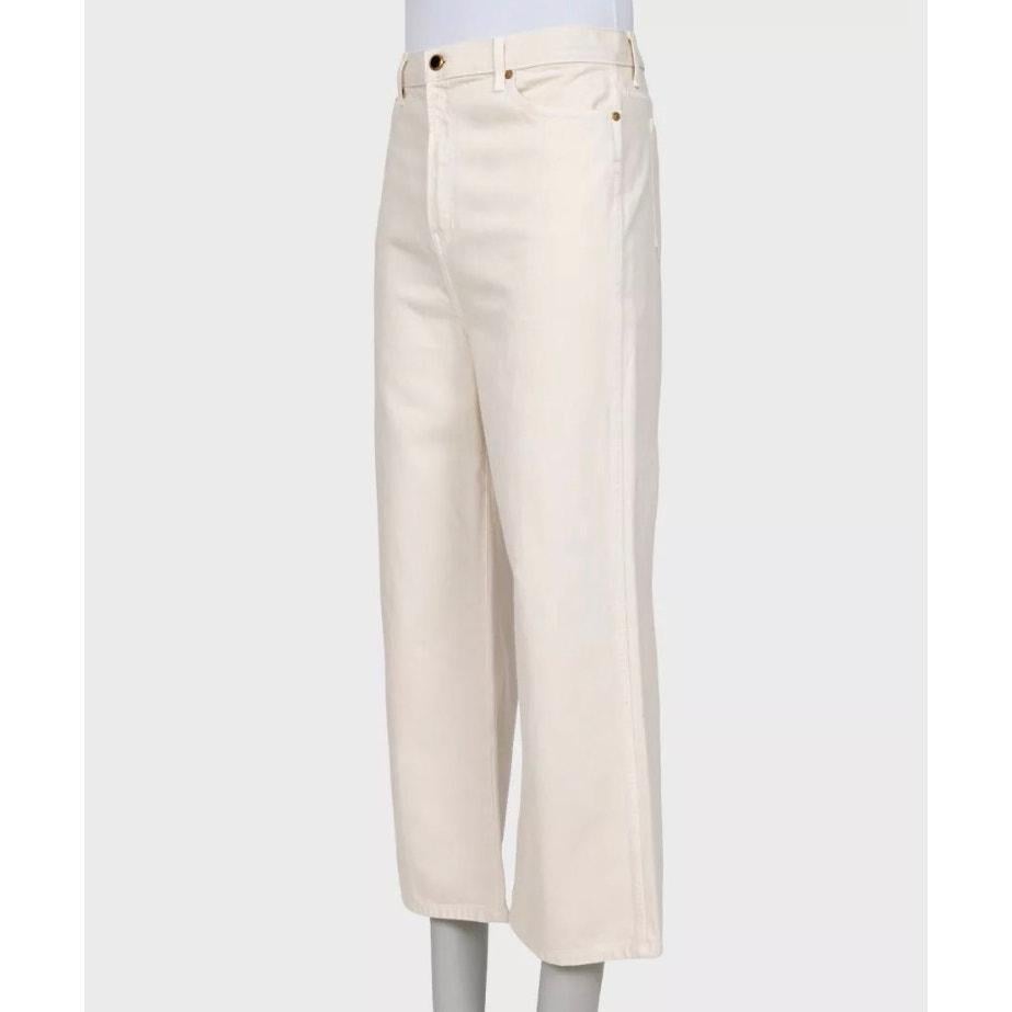 Migliora la tua collezione di jeans con questi jeans a gamba larga di Khaite! Realizzati in cotone bianco, questi jeans offrono una vestibilità elegante e leggermente oversize, perfetta per ogni occasione. Presentano una classica vita media e una