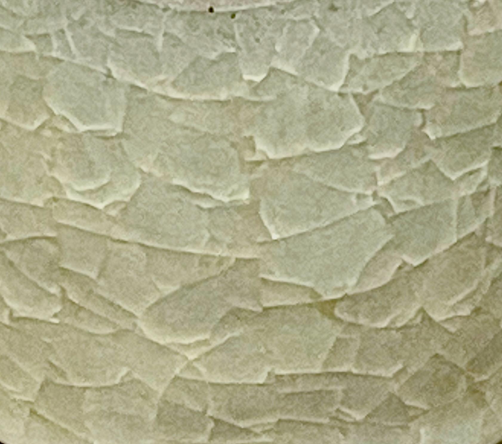 Khaki Crackle Glaze Vase in Flaschenform, China, Contemporary (Keramik) im Angebot
