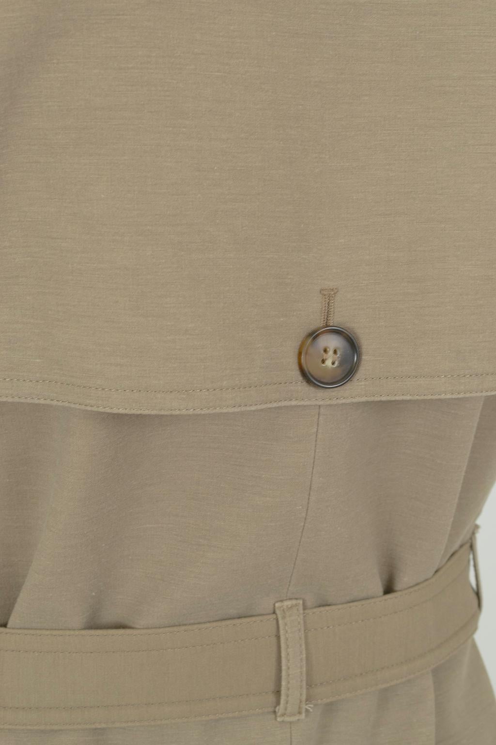 Robe trench-coat Safari sans manches à double boutonnage, kaki - S, 2022 en vente 5