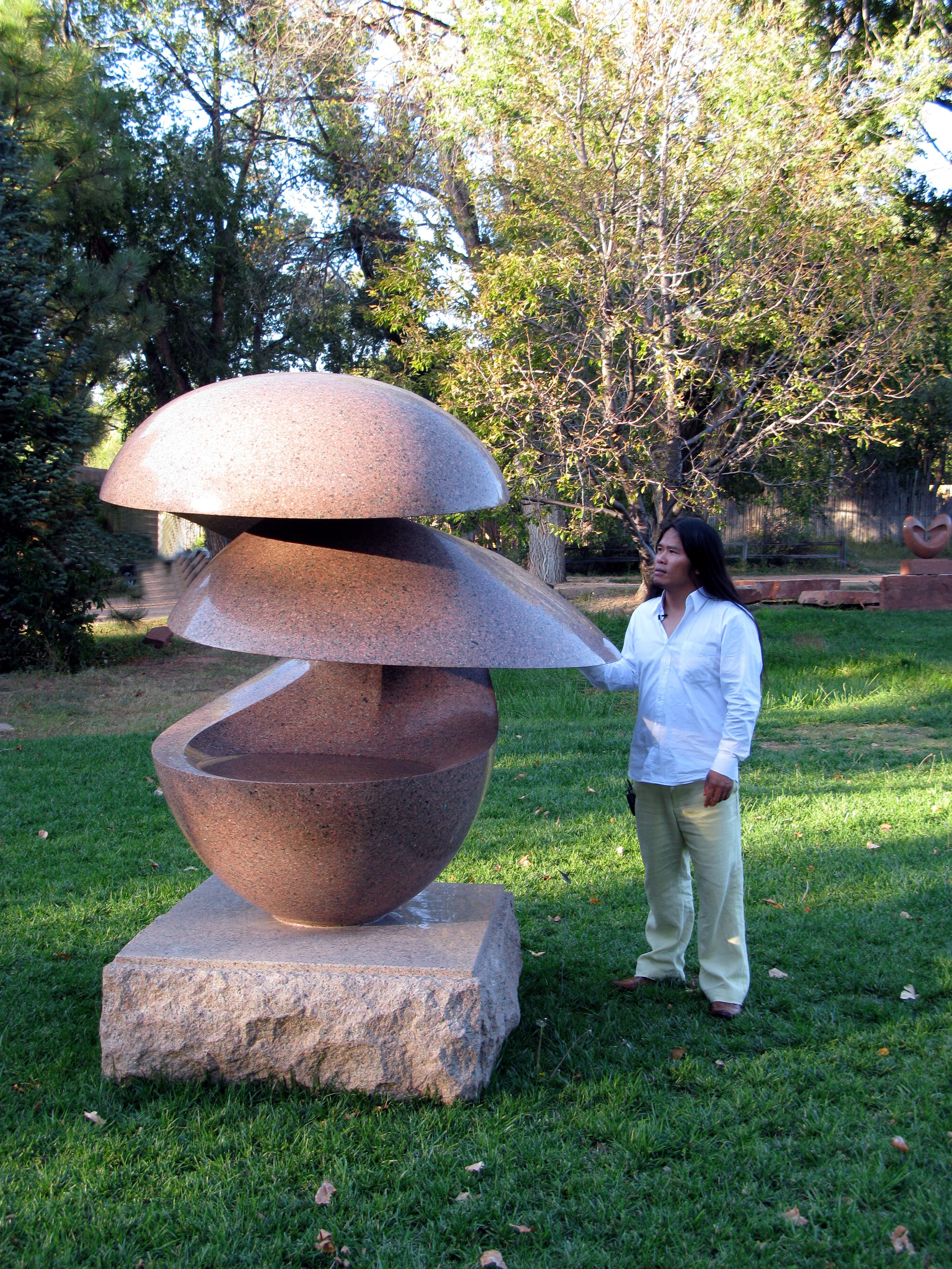 Cosmos de Khang Pham-New, poli, granit, abstrait, sculpture  extérieur  en vente 2