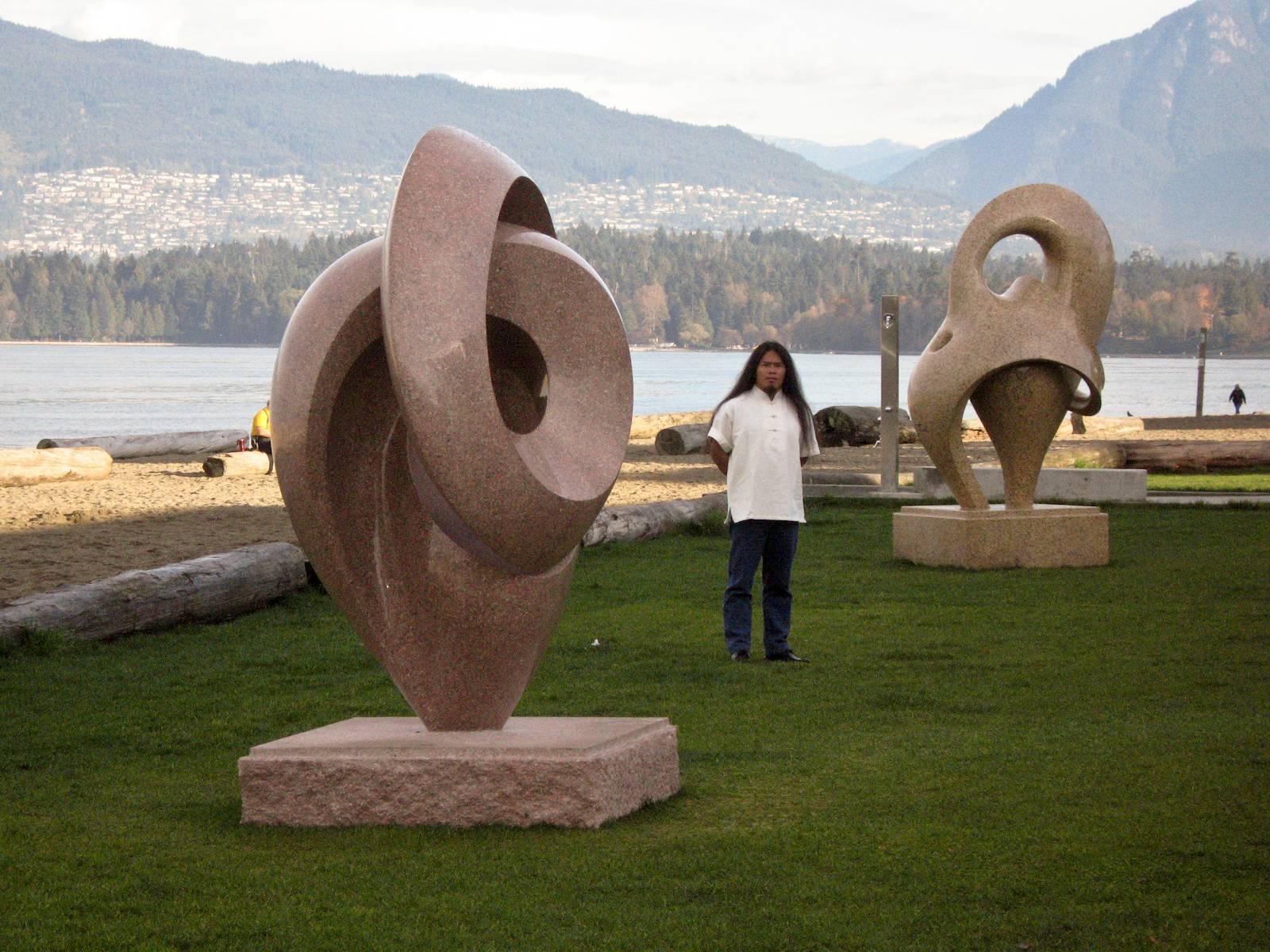 Curvilinearity, monumental granite abstract sculpture Khang Pham-New outdoor For Sale 4