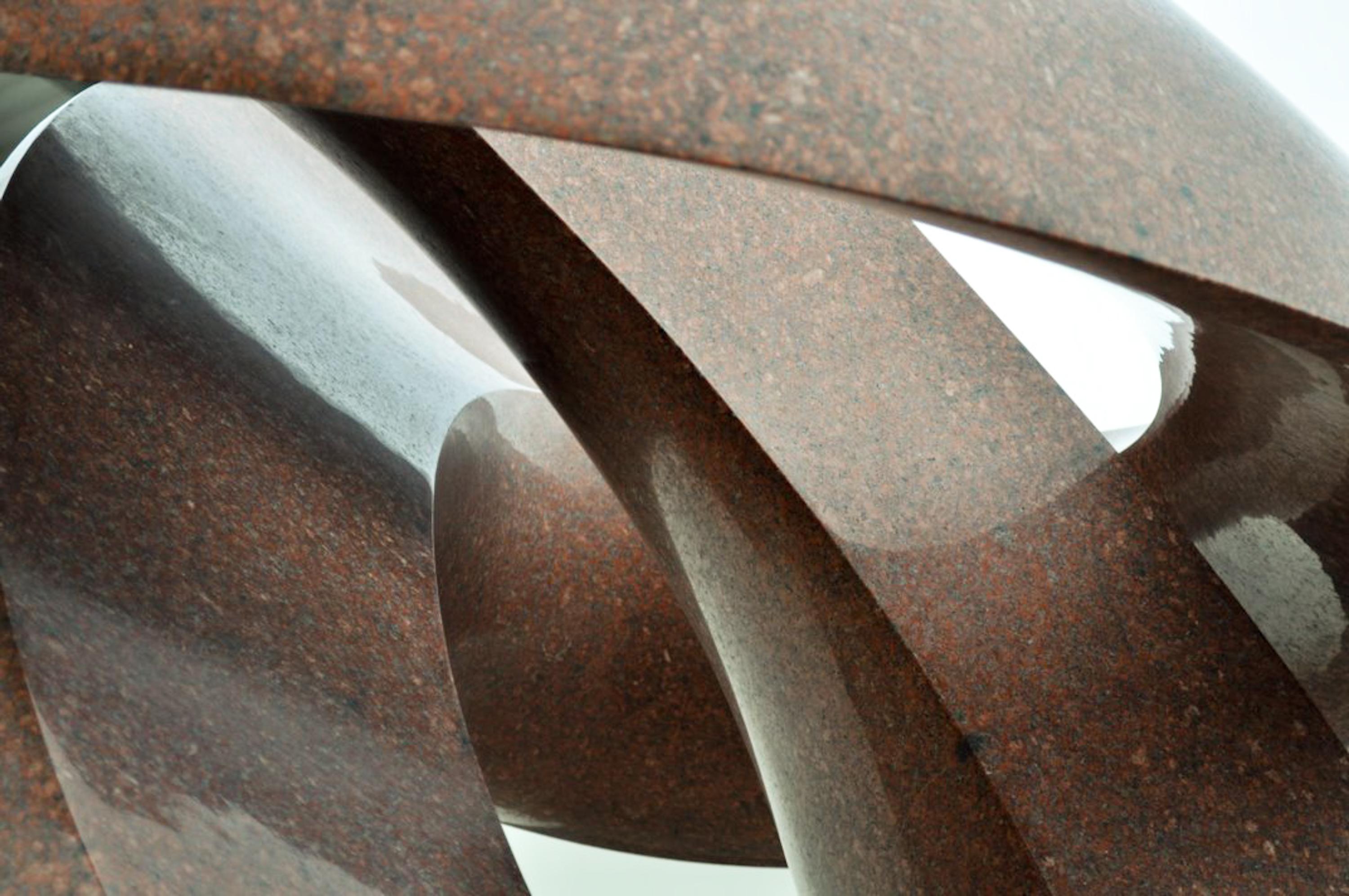 Infinity, polished red granite sculpture, monumental - Contemporary Sculpture by Khang Pham-New