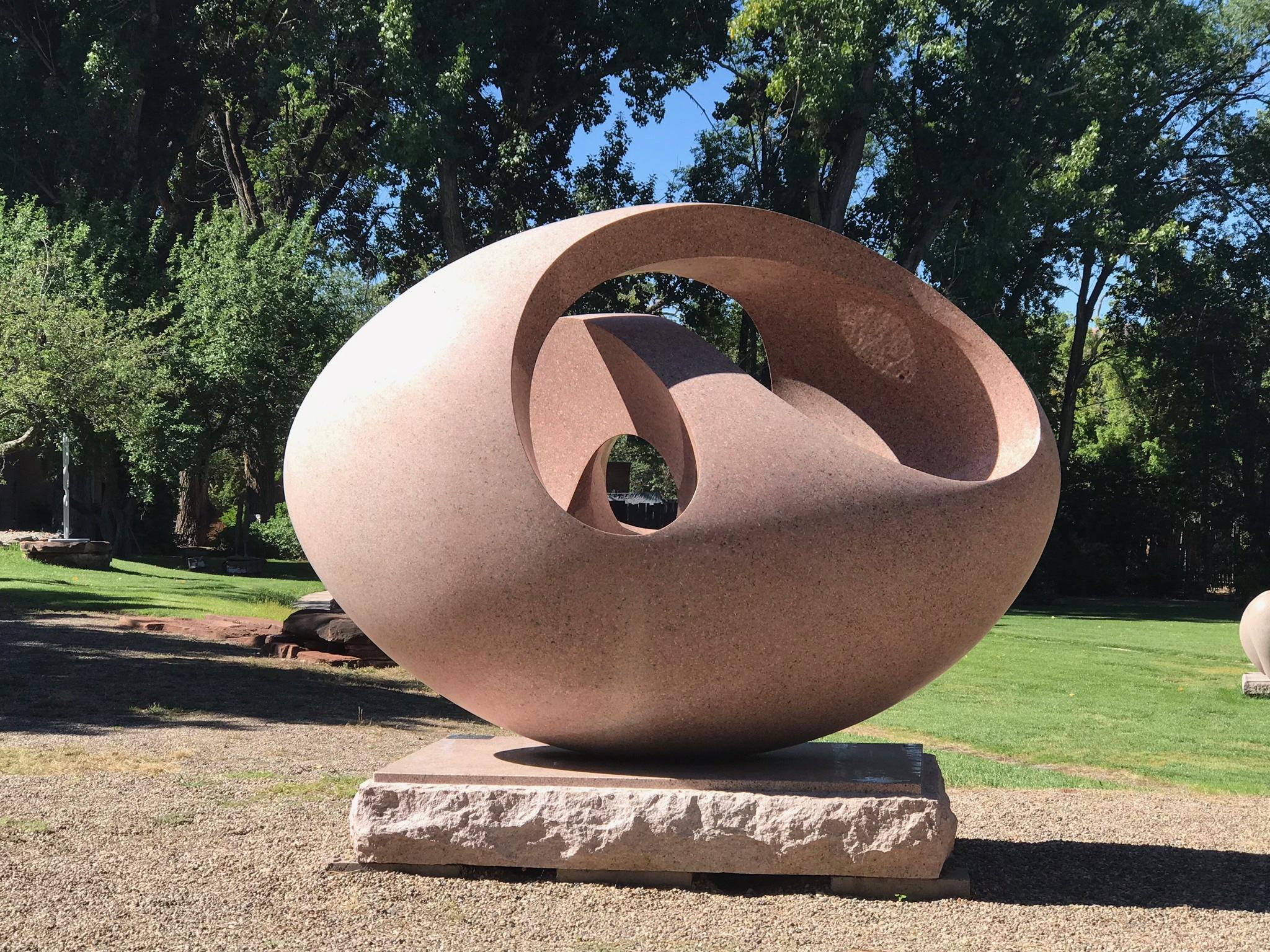 Naissance, monumental abstract granite sculpture by Khang Pham-New For Sale 4