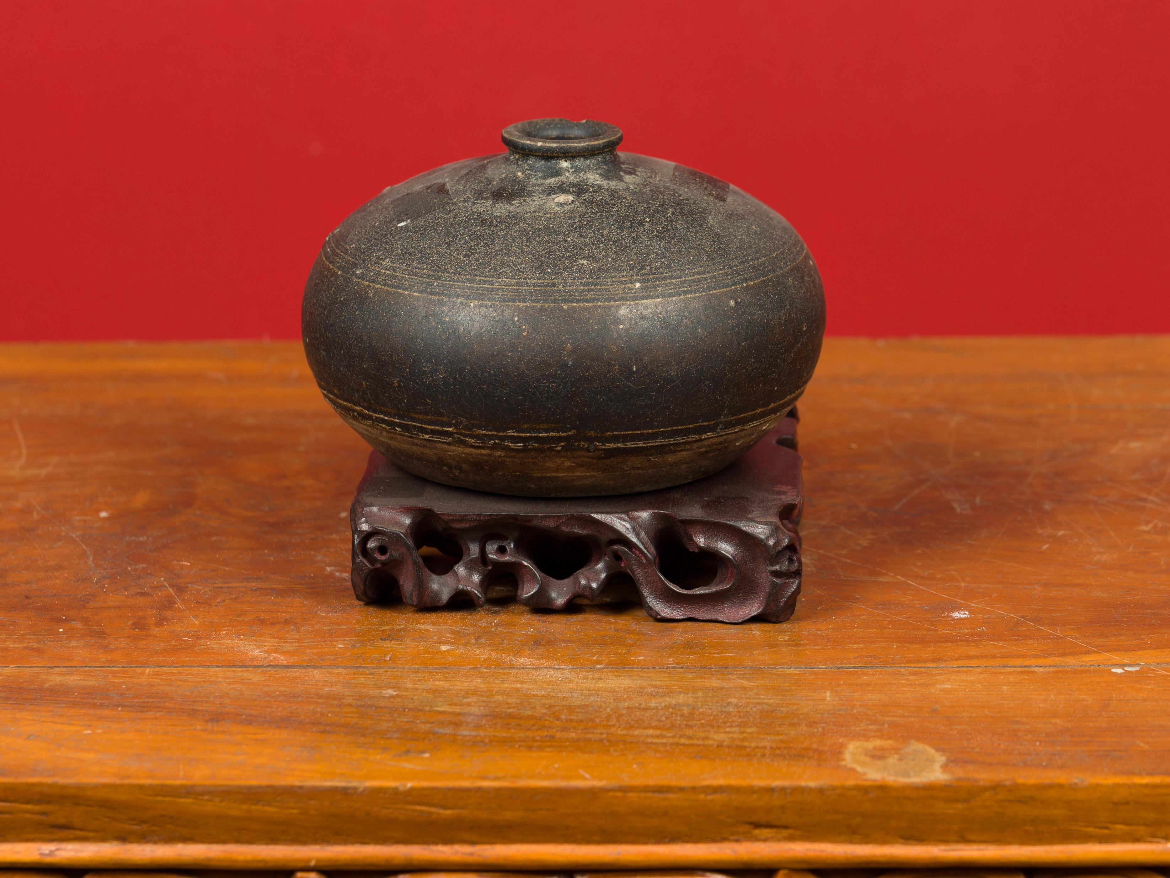 Khmer Angkor Period 12th Century Black Glazed Ceramic with Concentric Lines 3
