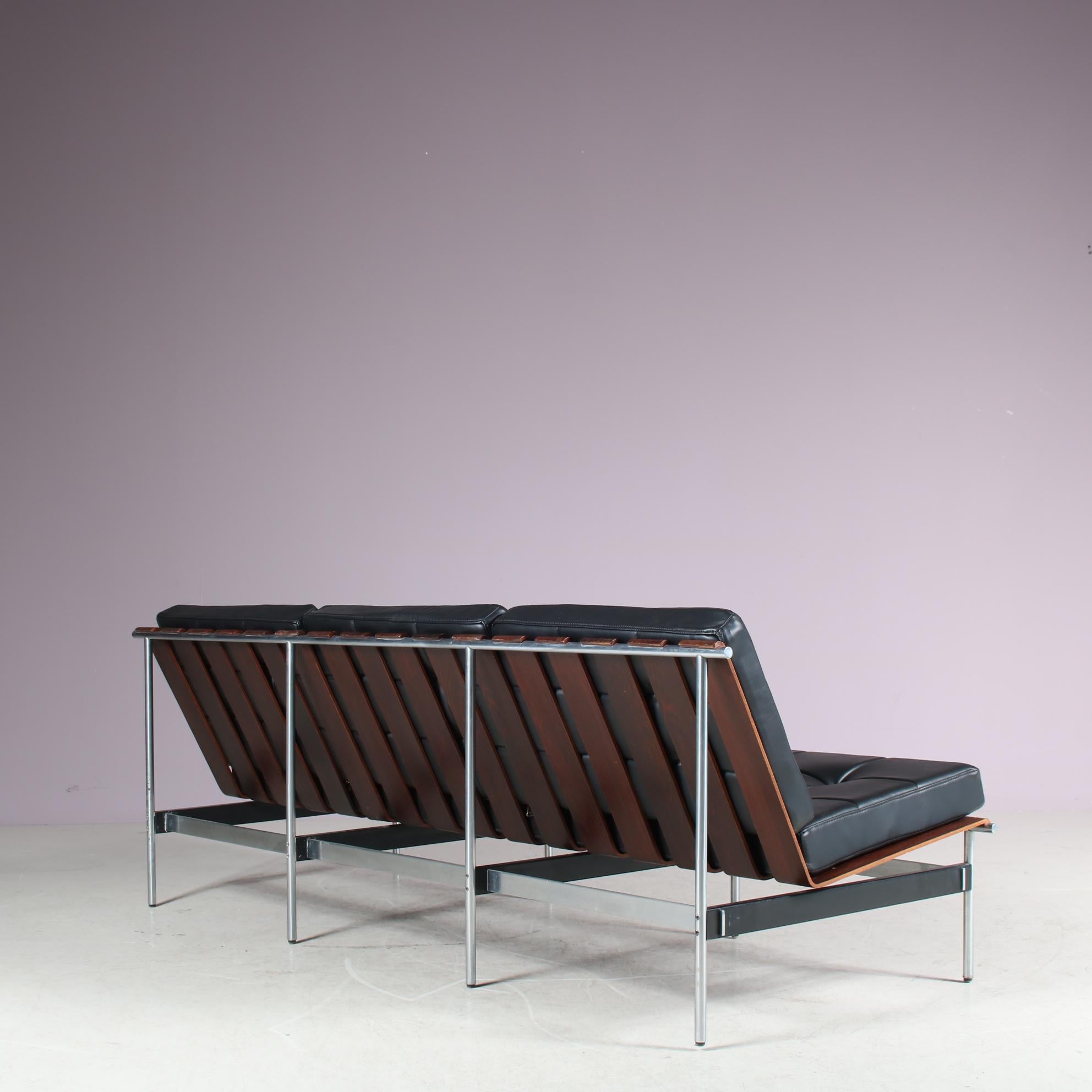 Kho Liang Ie “416/3” Sofa for Artifort, Netherlands, 1950 For Sale 6