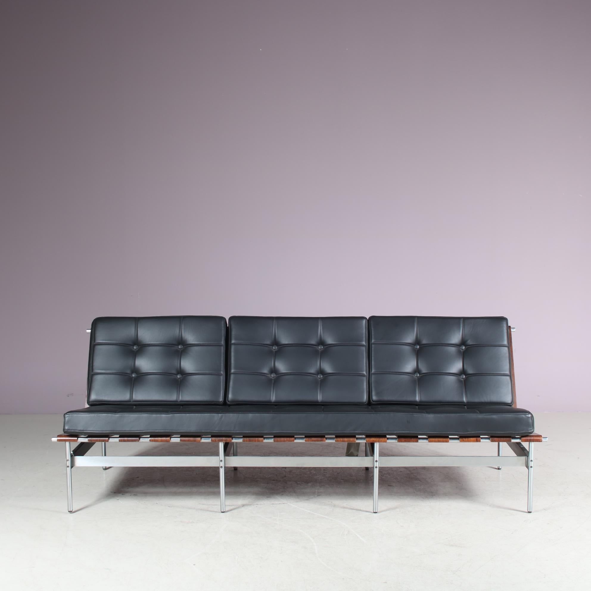 Mid-Century Modern Kho Liang Ie “416/3” Sofa for Artifort, Netherlands, 1950 For Sale