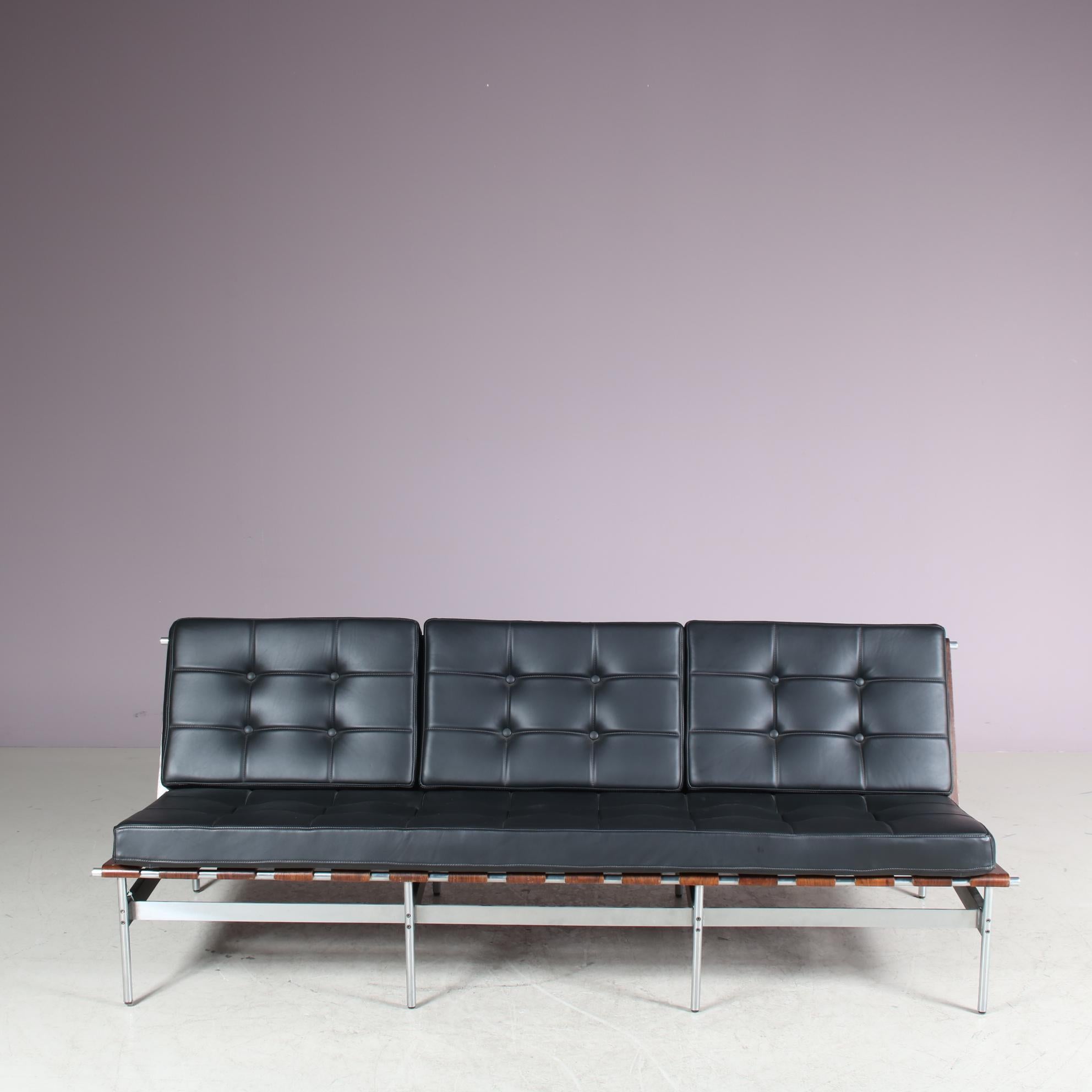 Dutch Kho Liang Ie “416/3” Sofa for Artifort, Netherlands, 1950 For Sale