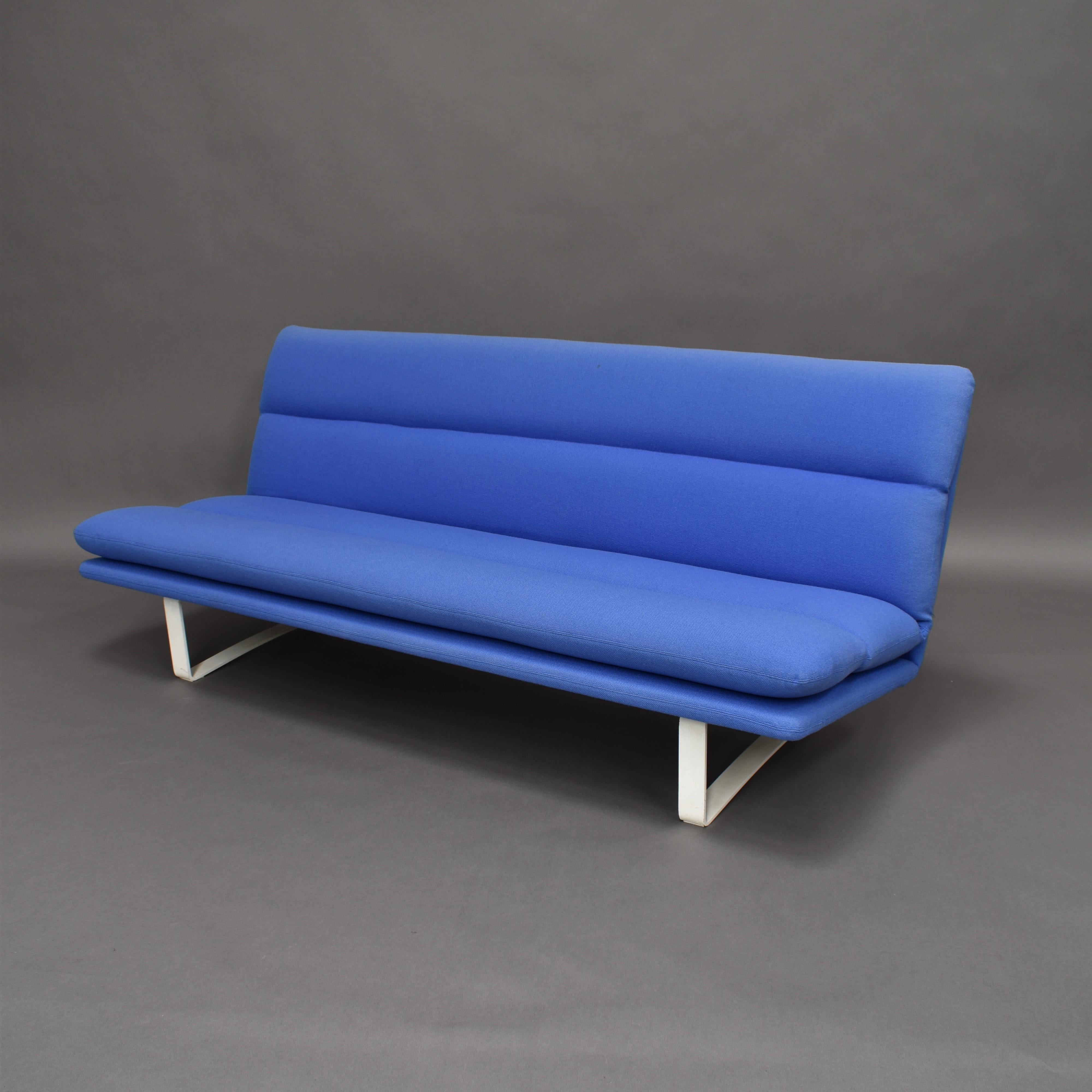Three-seat sofa by Kho Liang Ie for Artifort- Netherlands, 1968
Model C684
The sofa is upholstered in blue Kvadrat Hallingdal wool fabric. It has some fading along the side, top and back and has some small stains (see images) but still remains in