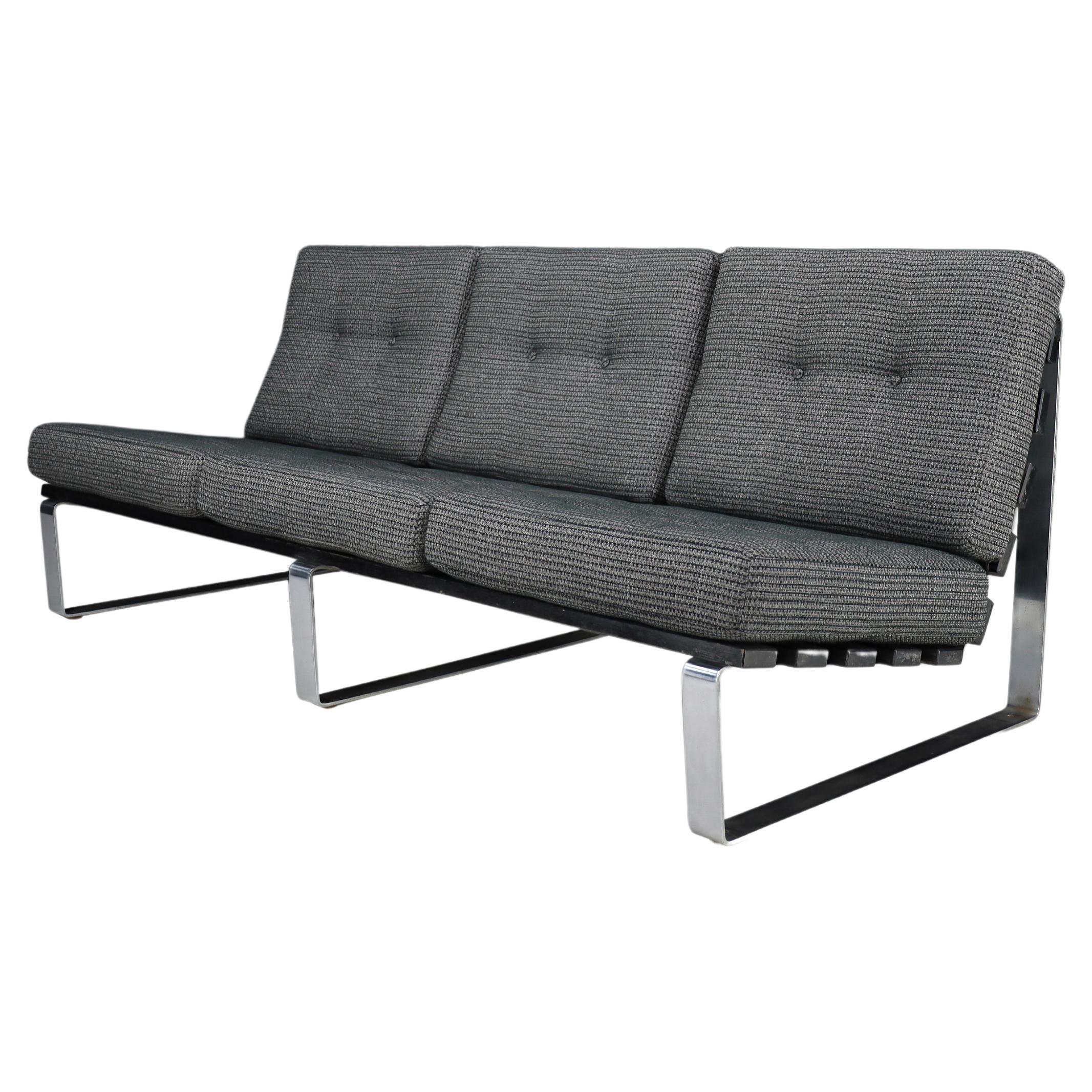  Kho Liang Ie for Artifort Bijenkorf Three-Seat Sofa Steel and Grey Upholstery For Sale