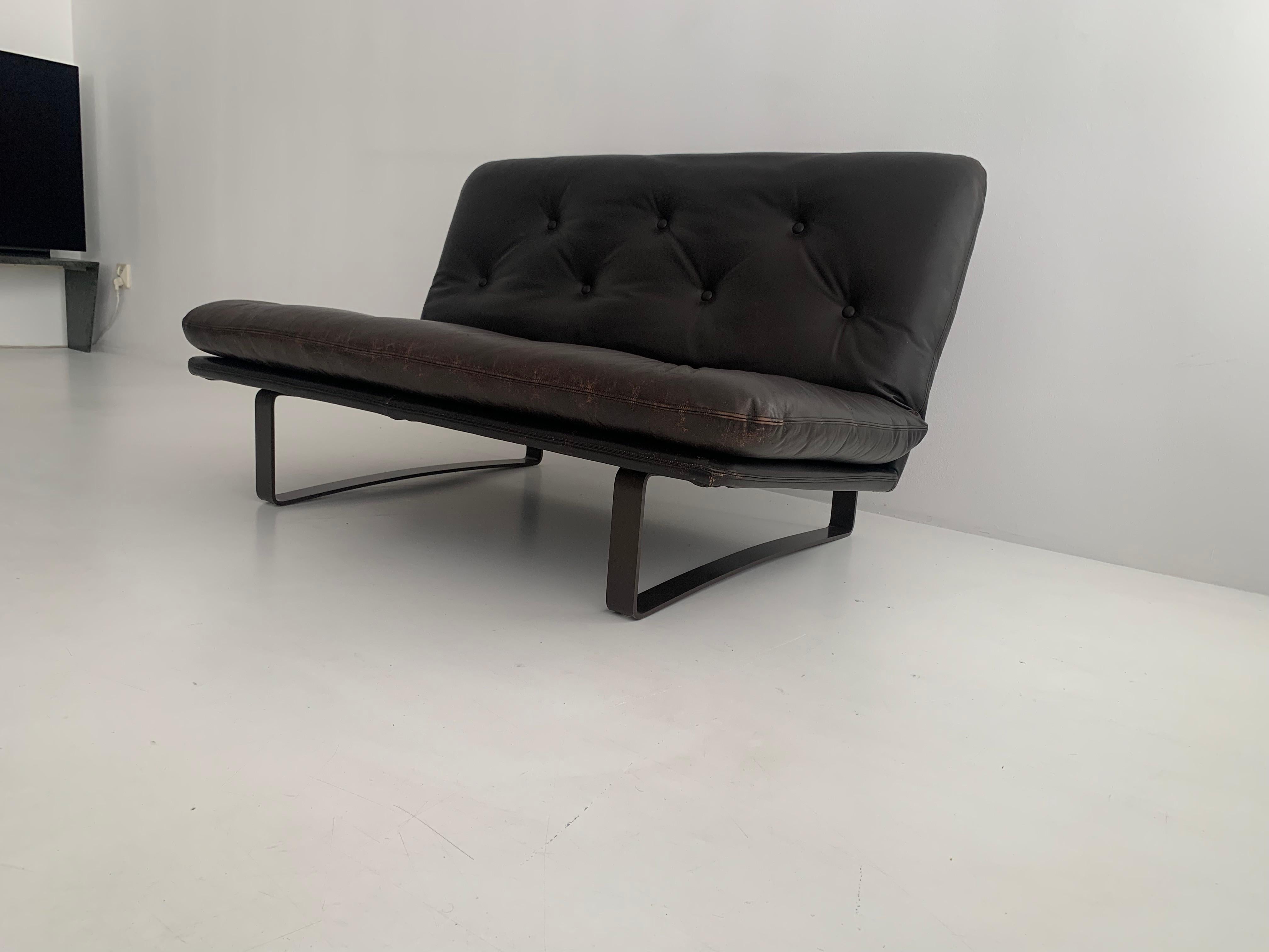 Kho Liang Ie for Artifort model C684 brown leather sofa, 1970’s 8