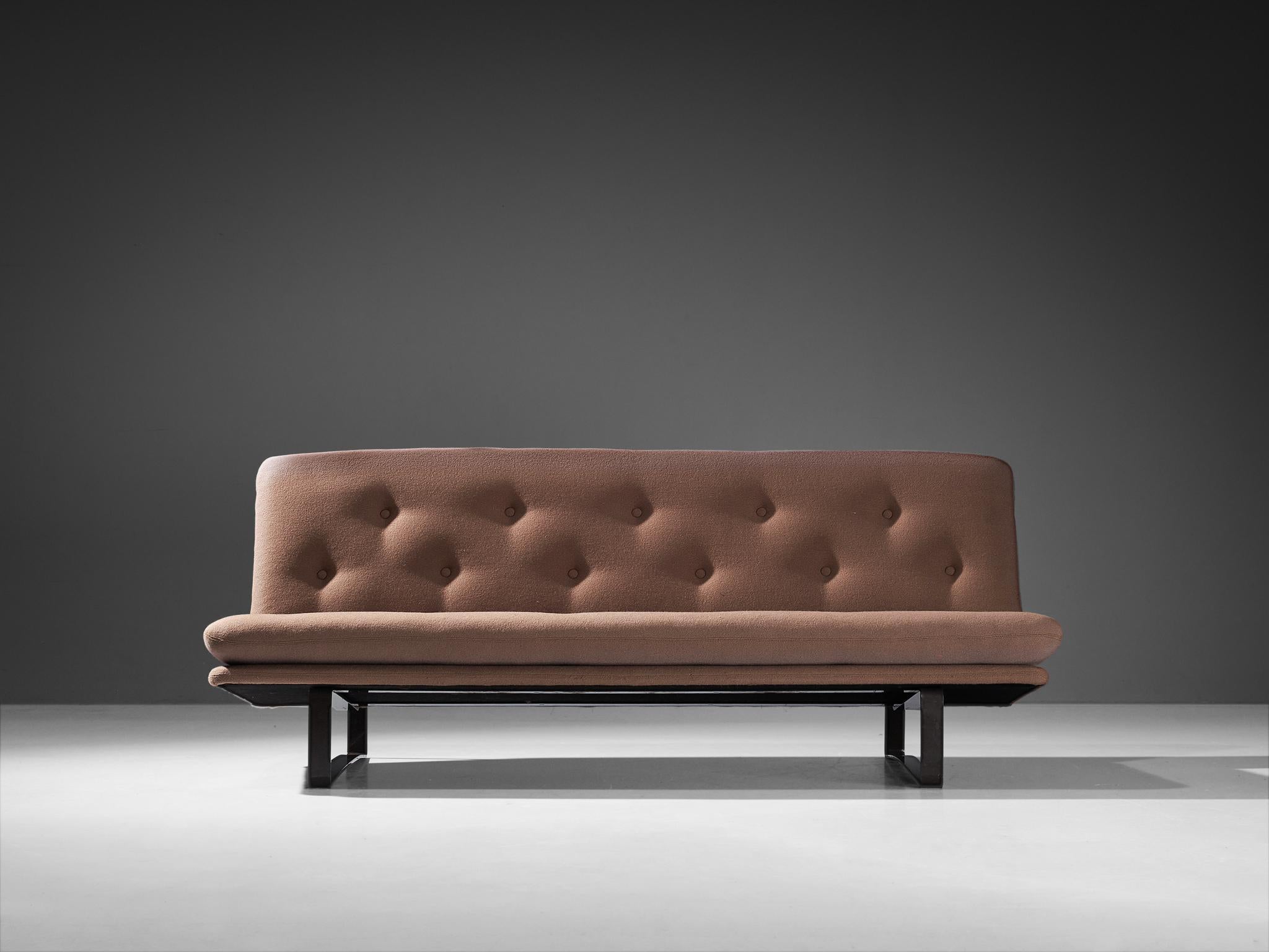 Kho Liang Ie for Artifort, sofa model 'C683', wool, metal, The Netherlands, design 1968

A classic midcentury sofa designed by Indonesian-Dutch designer Kho Liang Ie (1927-1975). A well-made sofa with a modern layout, conceived by using only