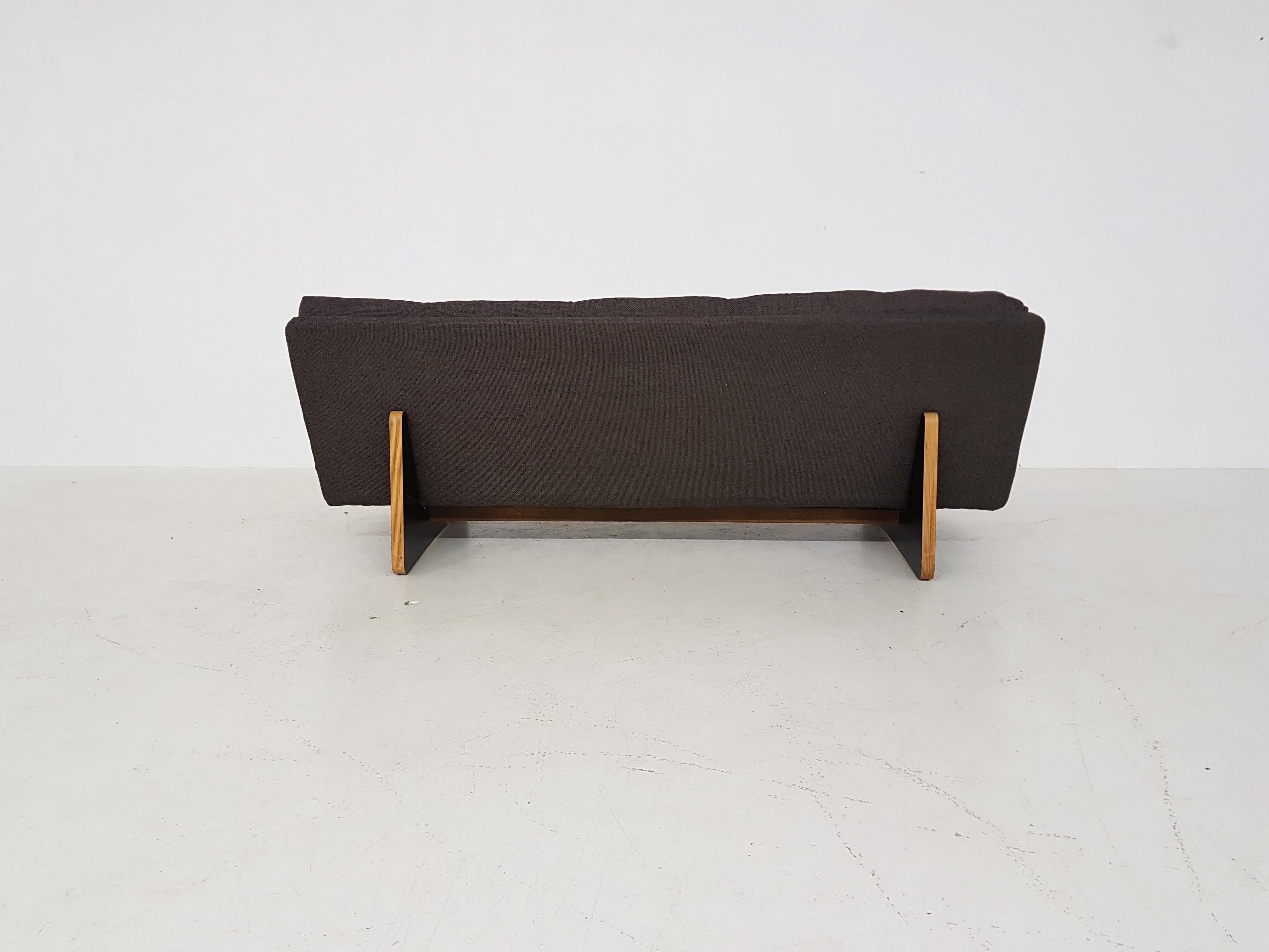 Kho Liang Ie for Artifort Sofa Model 671 the Netherlands, 1960s In Good Condition In Amsterdam, NL