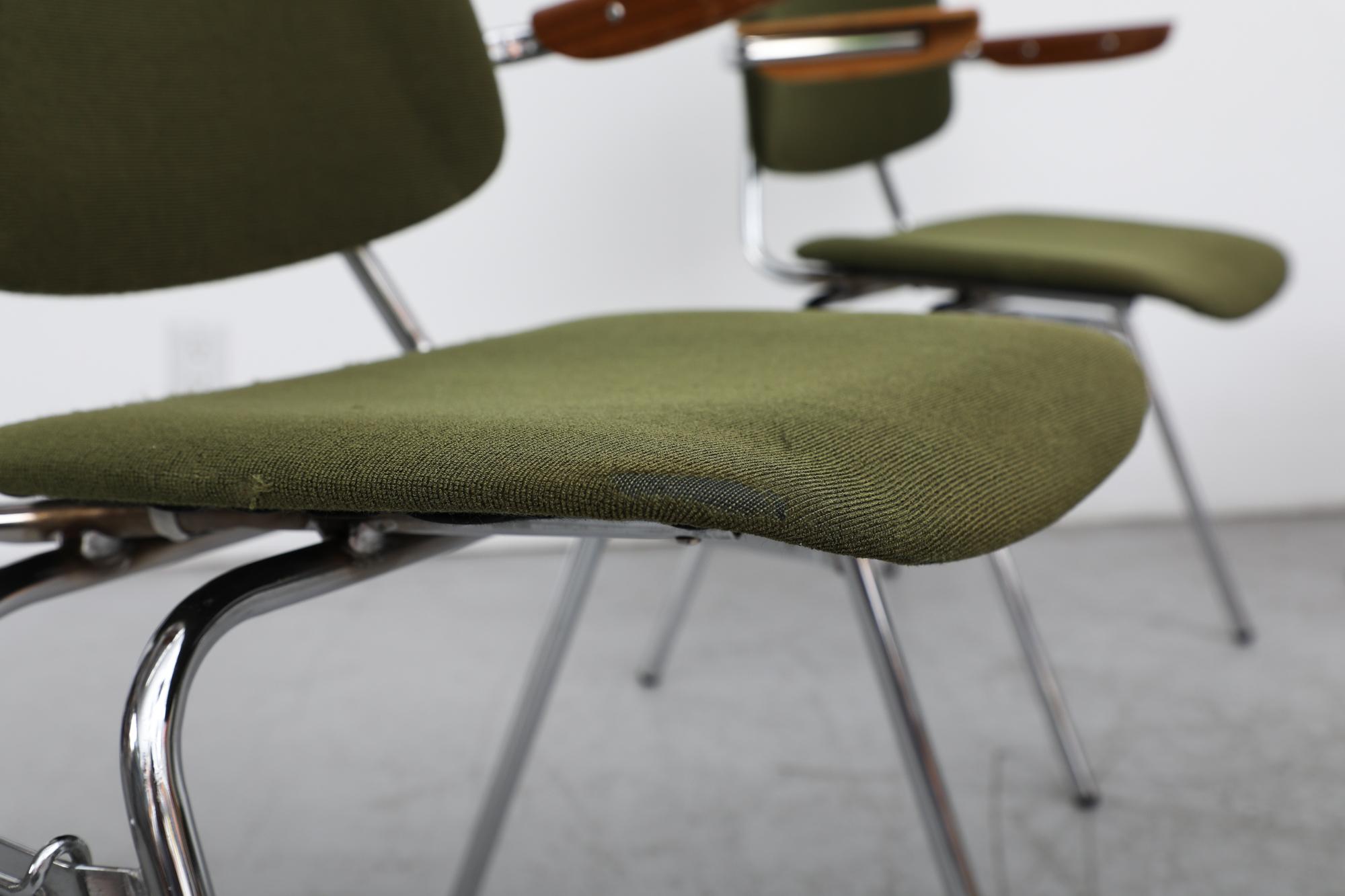 Kho Liang Ie 'Model 395 B/Z' Green Stacking Chairs with Armrests (Chaises empilables vertes avec accoudoirs) en vente 8