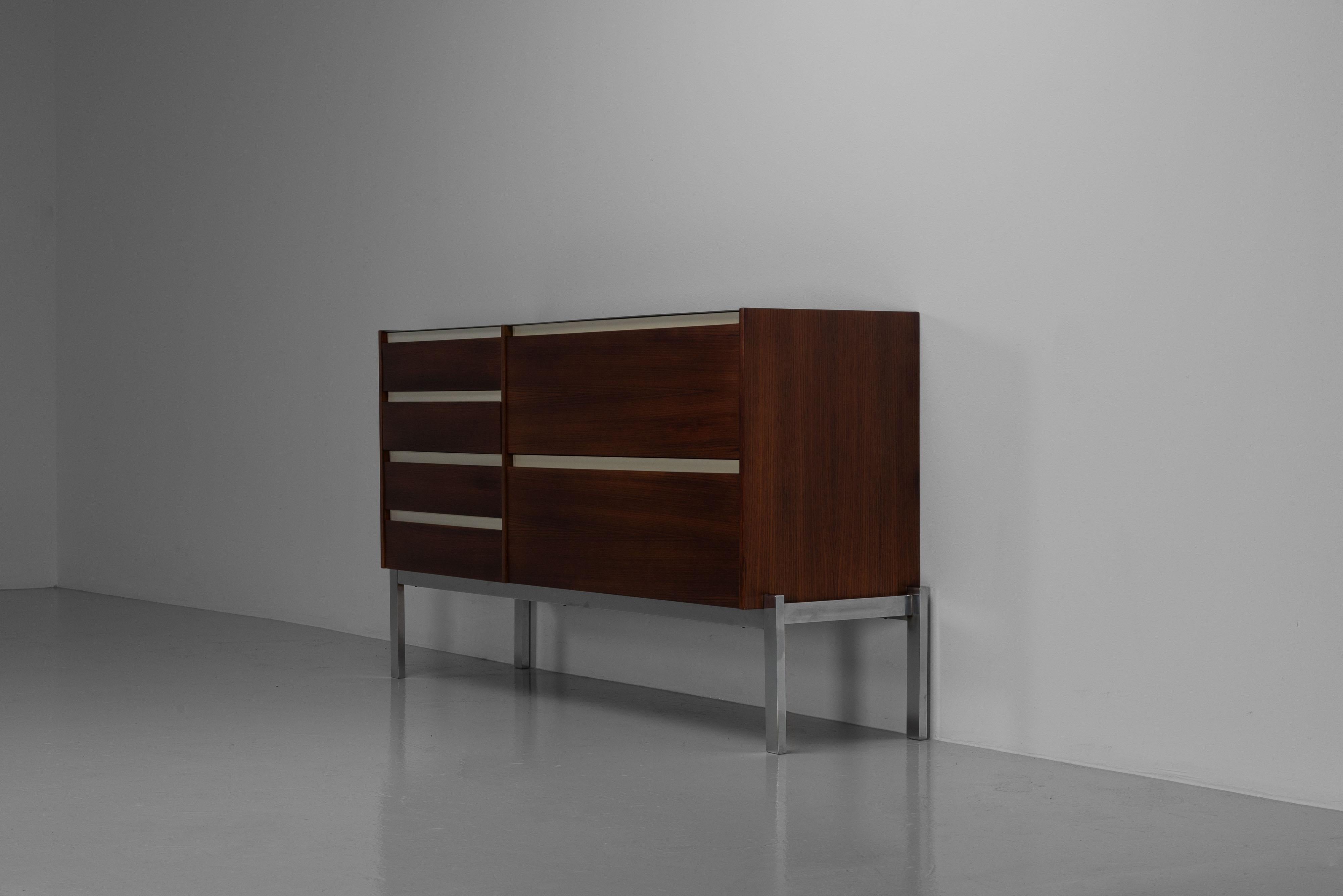 Kho Liang Ie sideboard Fristho The Netherlands 1956 In Good Condition In Roosendaal, Noord Brabant