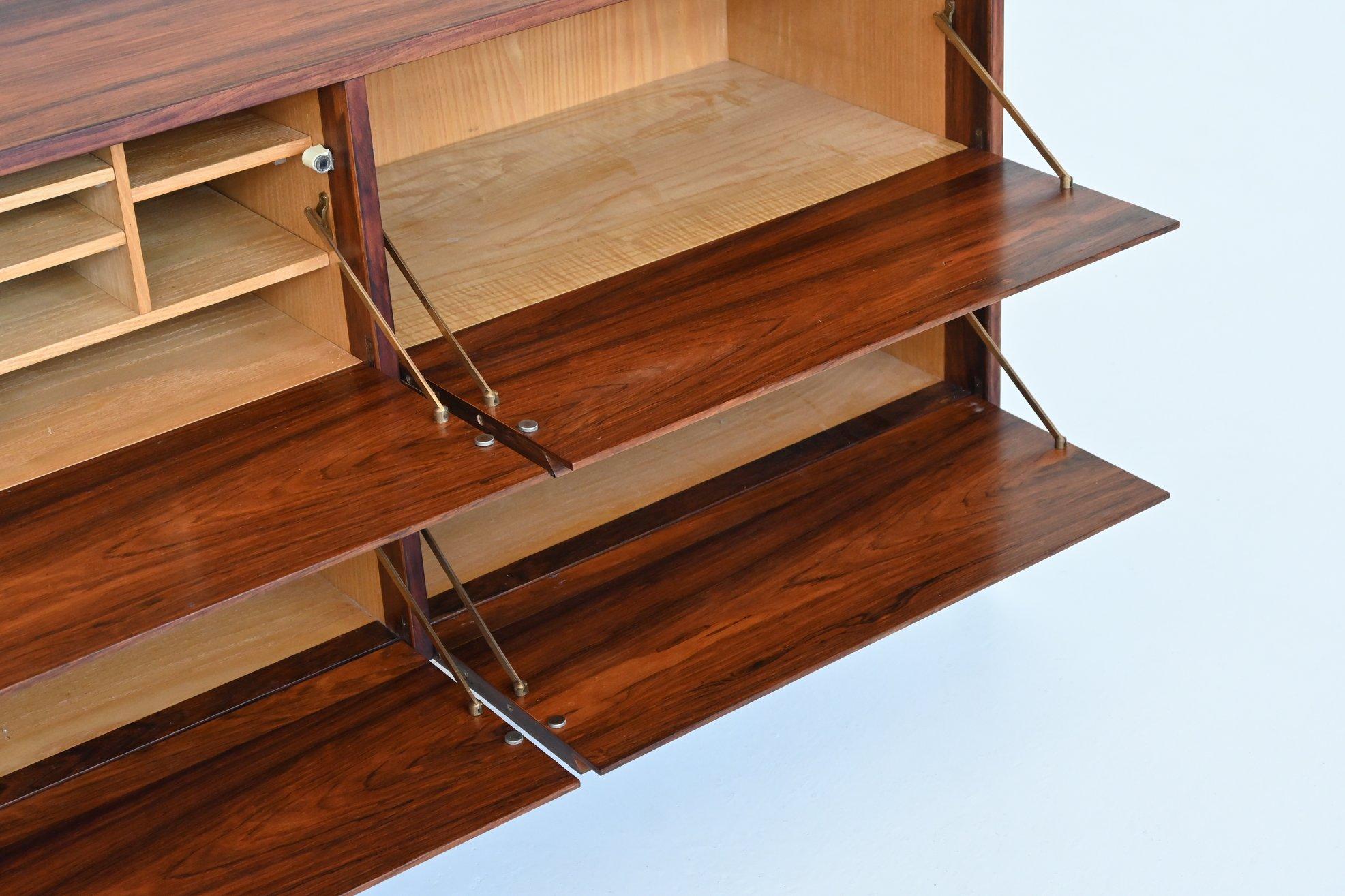 Kho Liang Ie sideboard in rosewood Fristho The Netherlands 1957 In Good Condition For Sale In Etten-Leur, NL