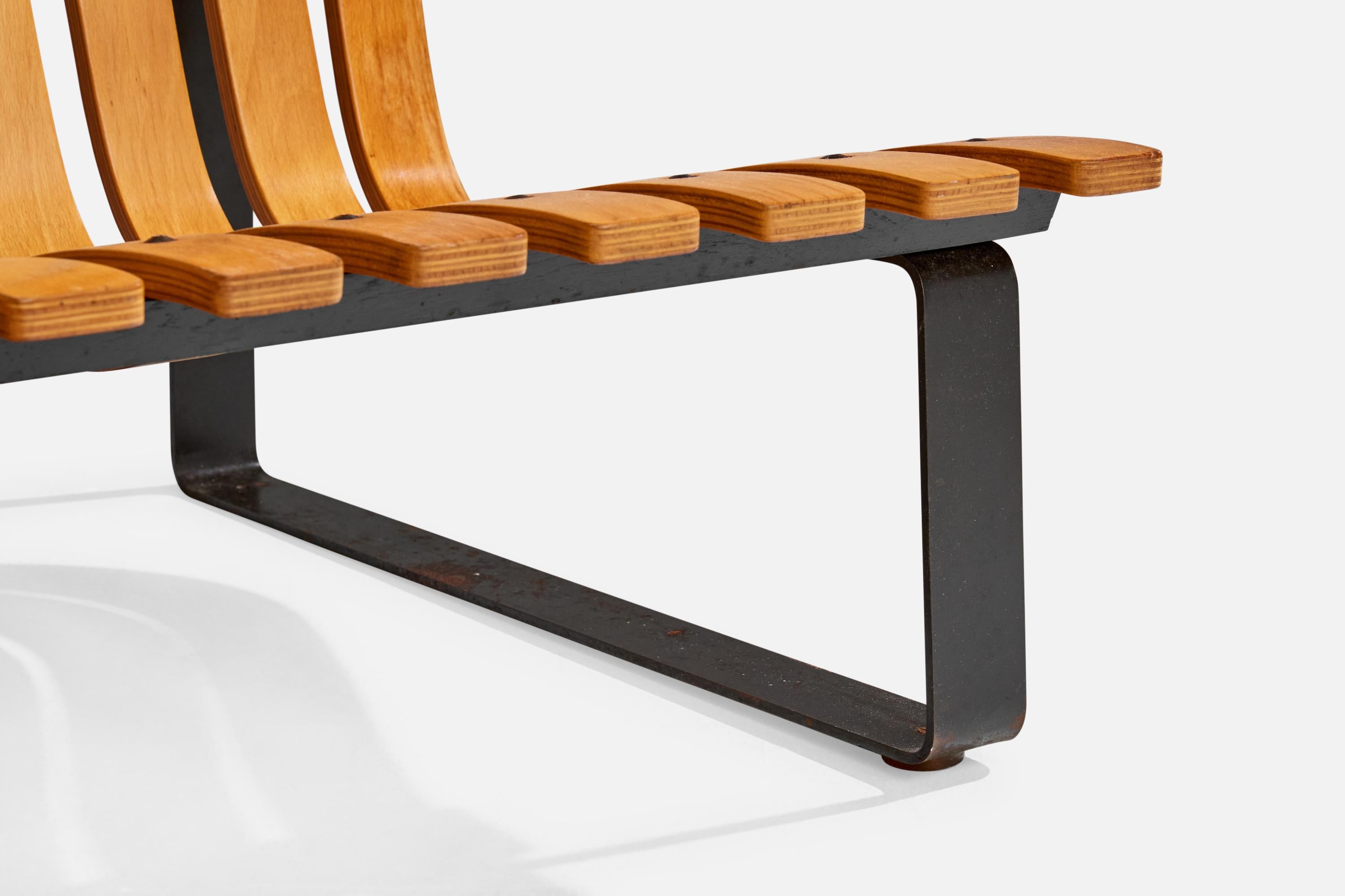 Kho Liang Le Attribution, Bench, Metal, Bentwood, Netherlands, 1960s For Sale 3