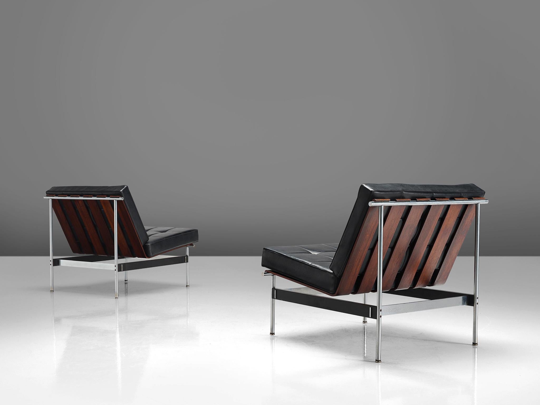 Kho Liang Le Easy Chairs in Rosewood and Black Leatherette In Good Condition In Waalwijk, NL