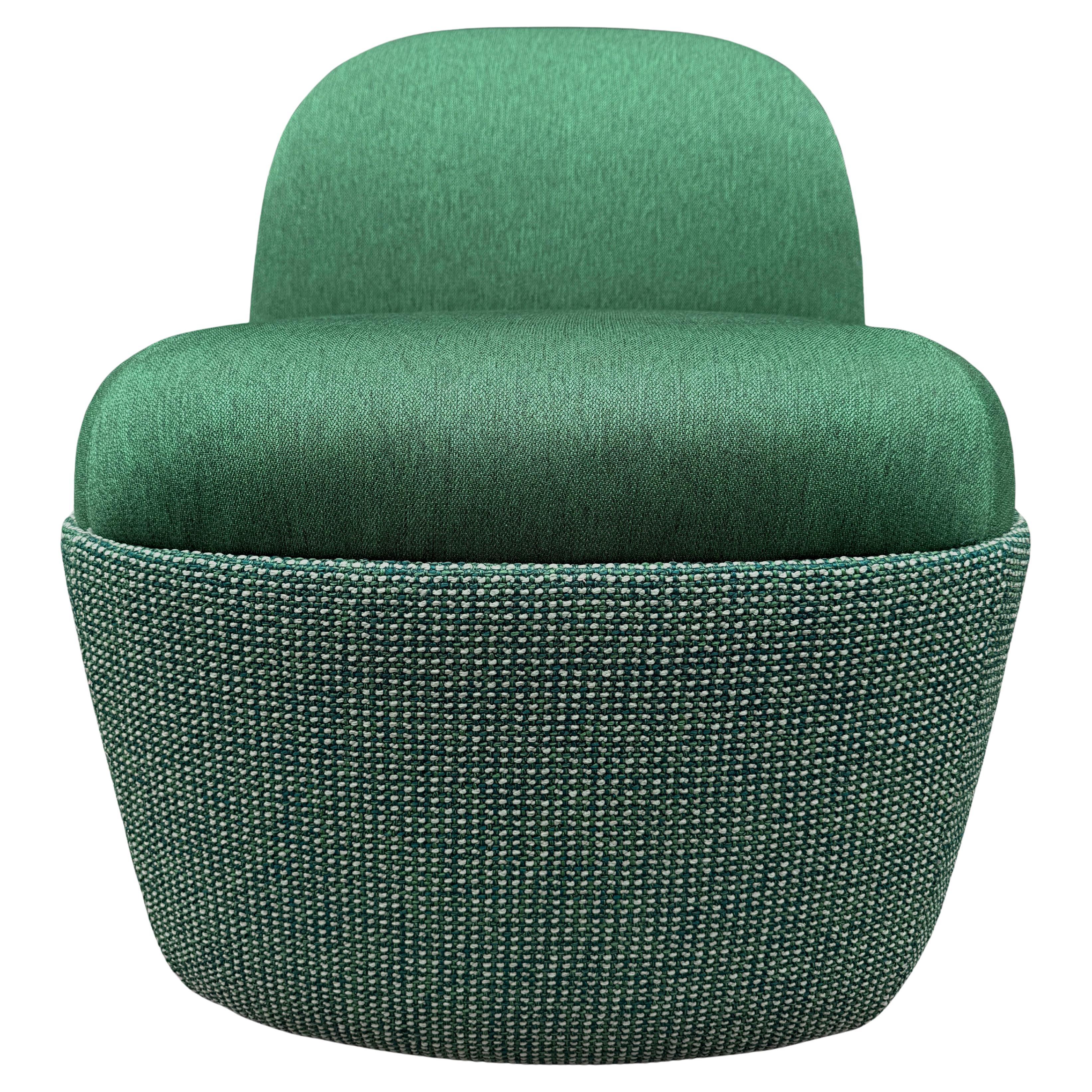 XXIe siècle et contemporain Khodi Feiz Chaise Pouf Up Up To 8 Available en vente
