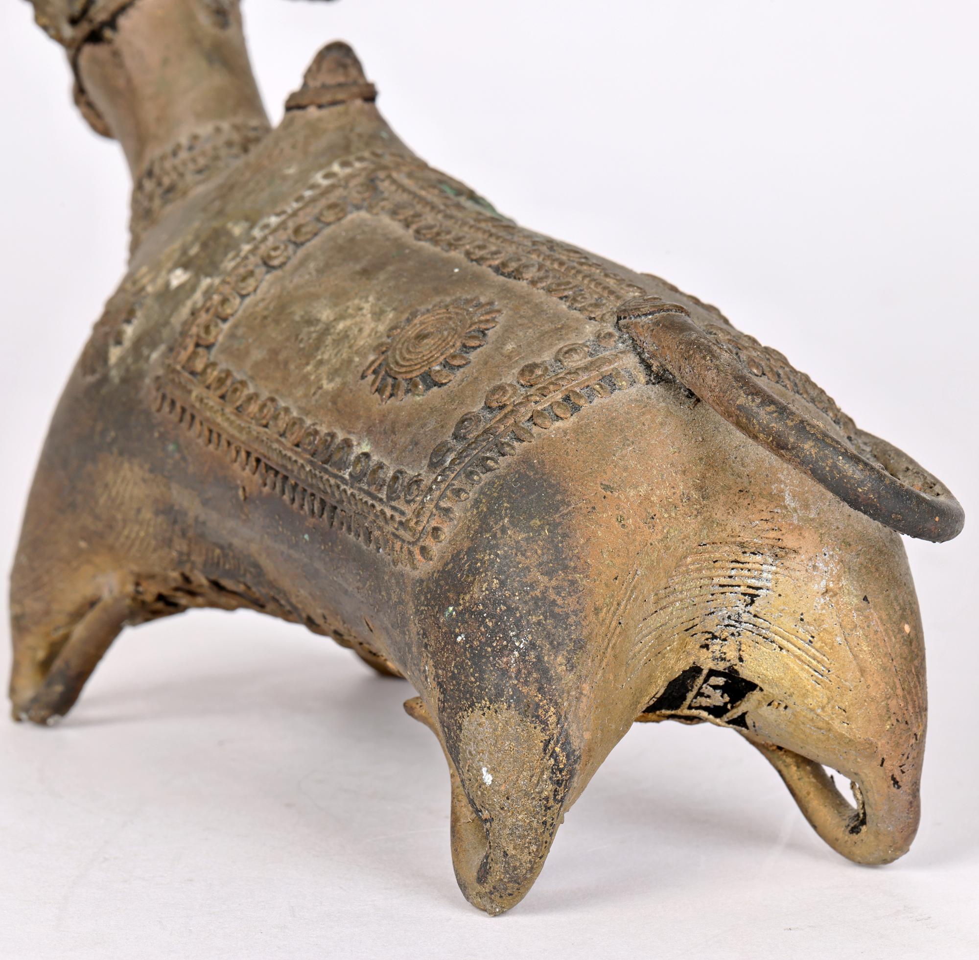 Khond-Ox-Figur aus Bronzemetall aus Orissa, Indien im Zustand „Gut“ im Angebot in Bishop's Stortford, Hertfordshire