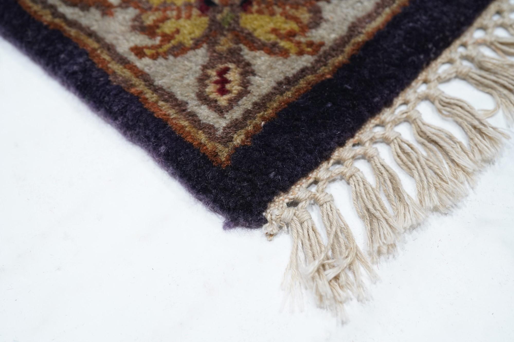 Khorasan Rug In Good Condition For Sale In New York, NY