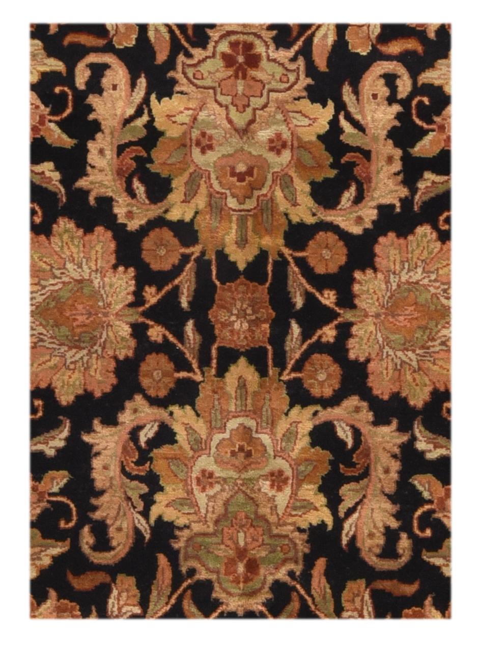 Khorasan Rug 6'1'' x 6'1'' In Good Condition For Sale In New York, NY