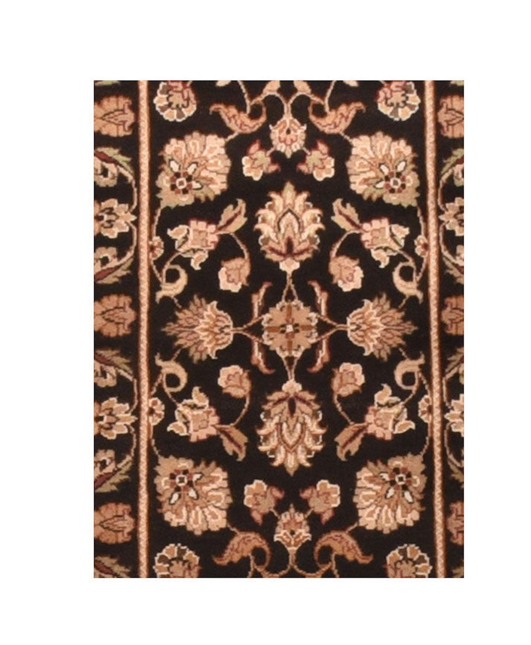 Tapis de course Khorasan 2'6'' x 15'10'' Neuf - En vente à New York, NY