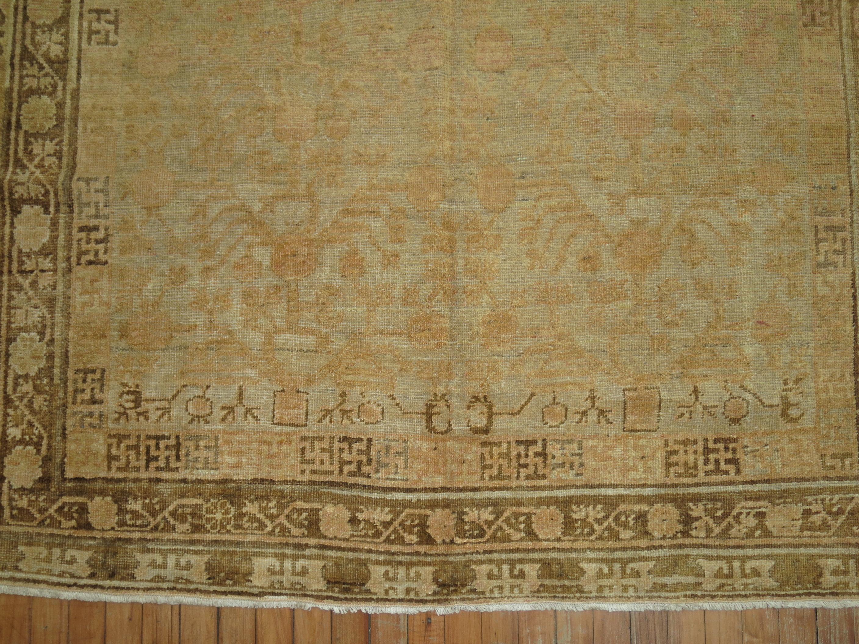 Khotan-Teppich in Blasenfarben (Kinetisch)