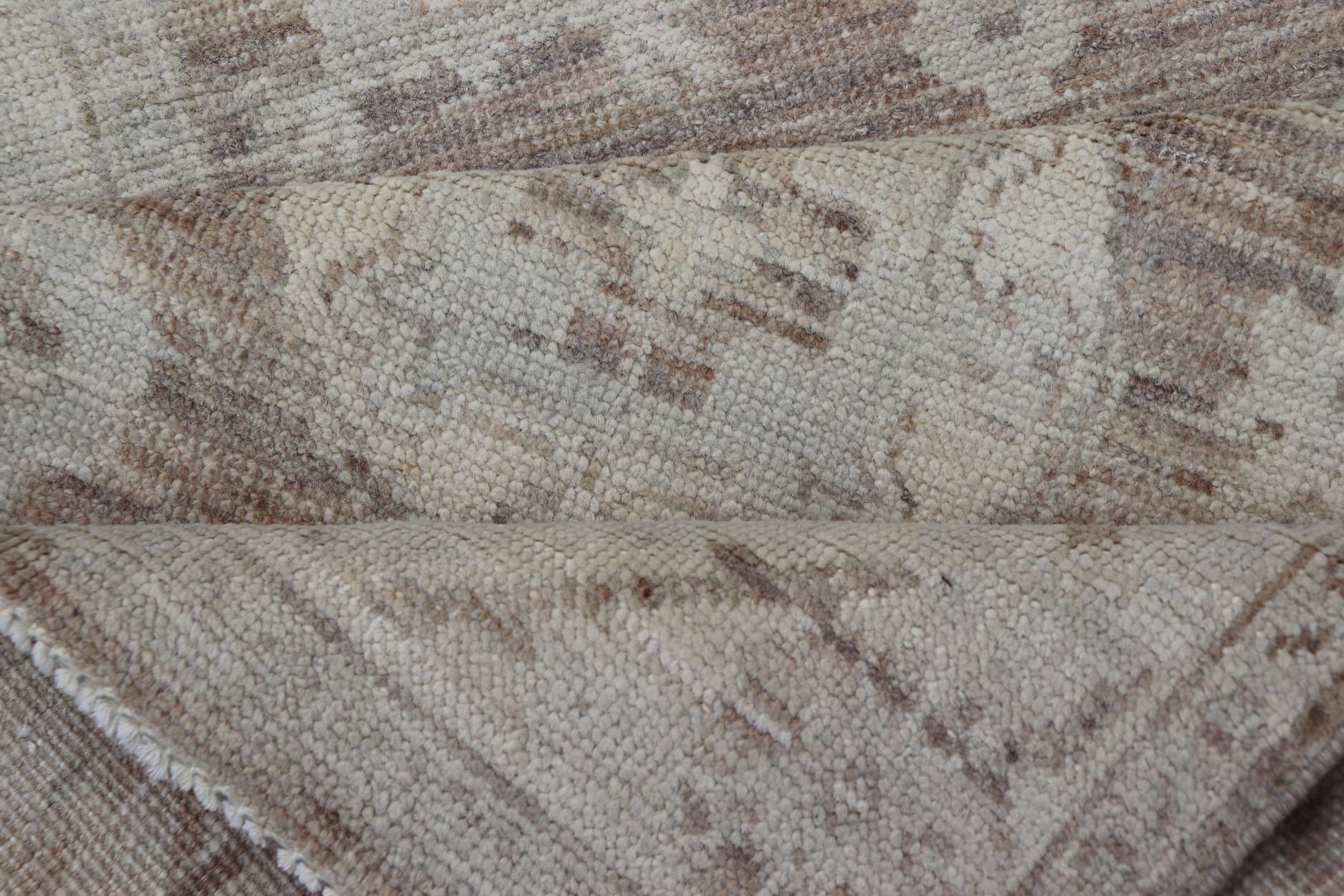 Runner di design Khotan con medaglioni geometrici a cerchio di Keivan Woven Arts in vendita 3