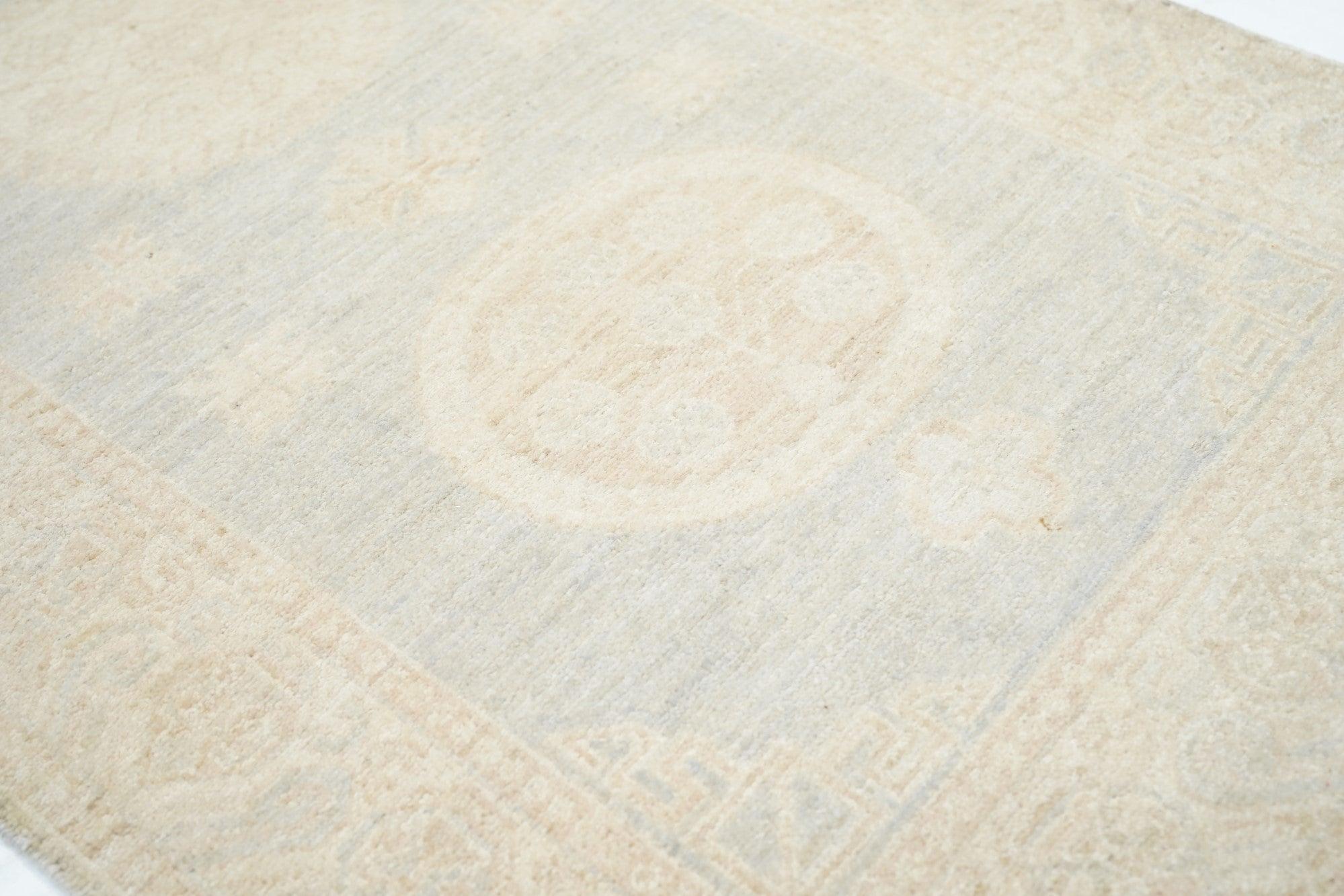 Tappeto Khotan 2'6'' x 5'5'' In condizioni Nuovo in vendita a New York, NY