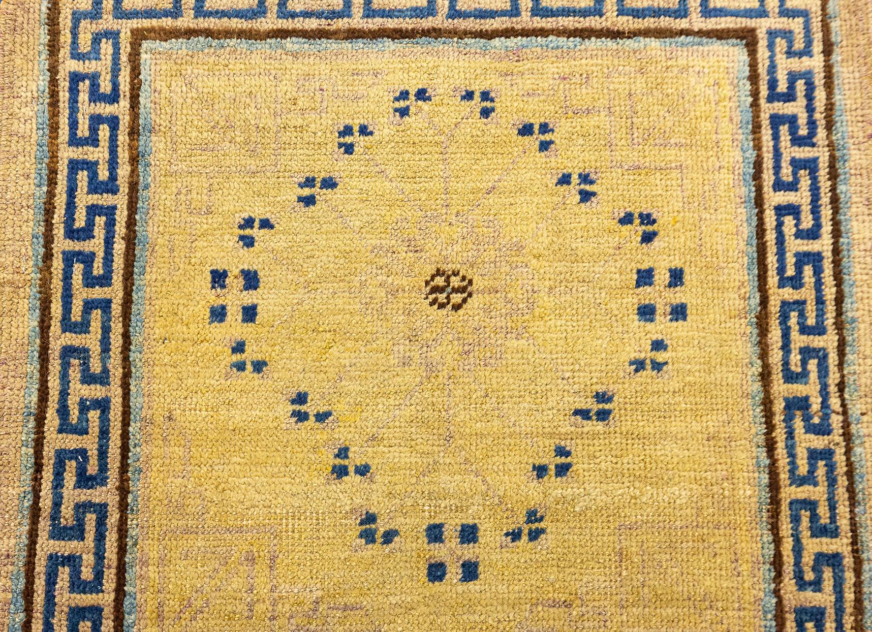 Laine Tapis Khotan du Turkestan oriental en vente