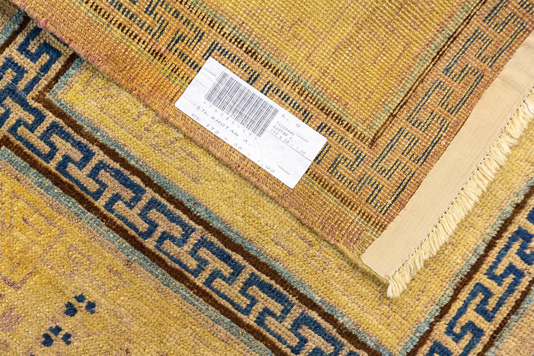 Tapis Khotan du Turkestan oriental en vente 2
