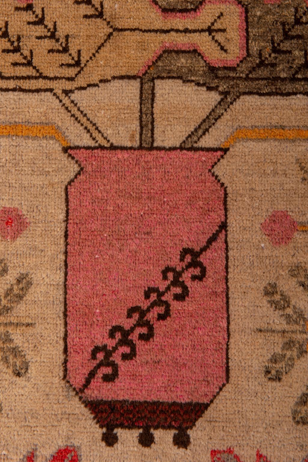 Wool Khotan Rug from Samarkanda with Flower Vases