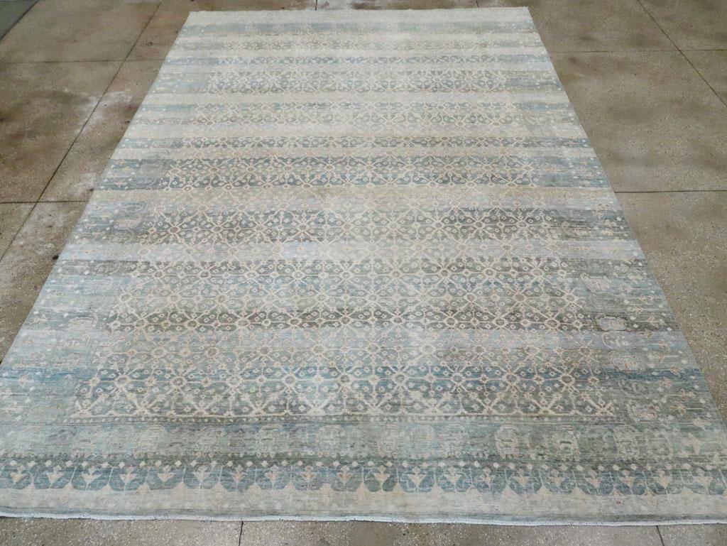 Zeitgenössischer handgefertigter türkischer Teppich in Zimmergröße im Khotan-Stil (Handgeknüpft) im Angebot
