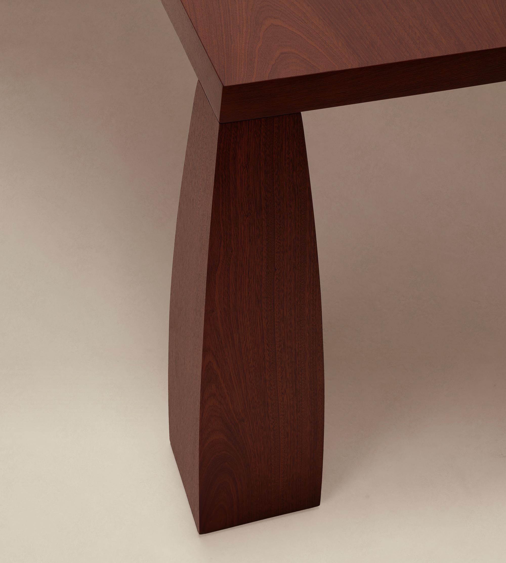 Postmoderne Table de salle à manger Khram par Aède Studios en vente