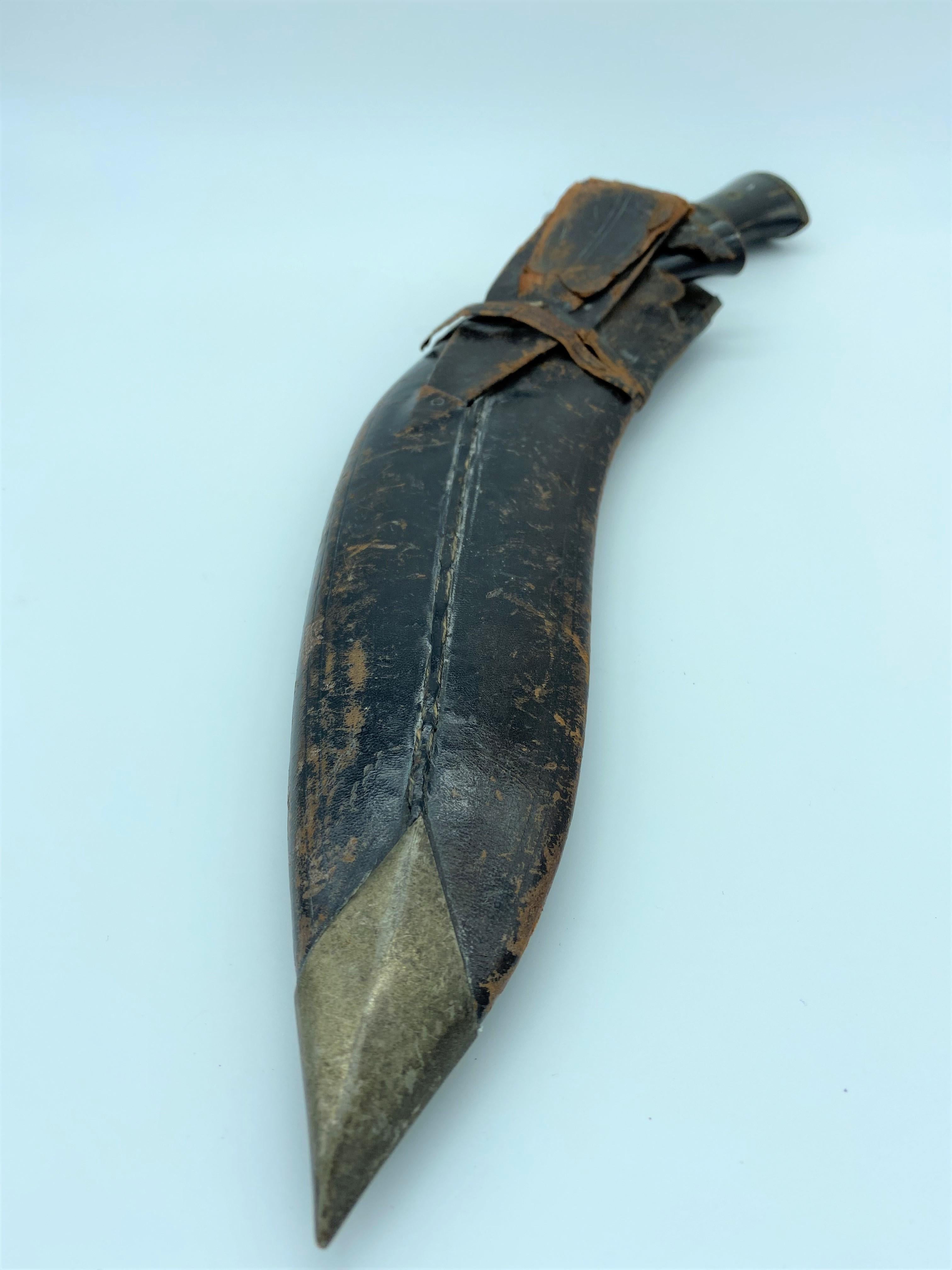Khukuri Nepalese Knife Beginning of the 20th Century In Good Condition For Sale In Beuzevillette, FR
