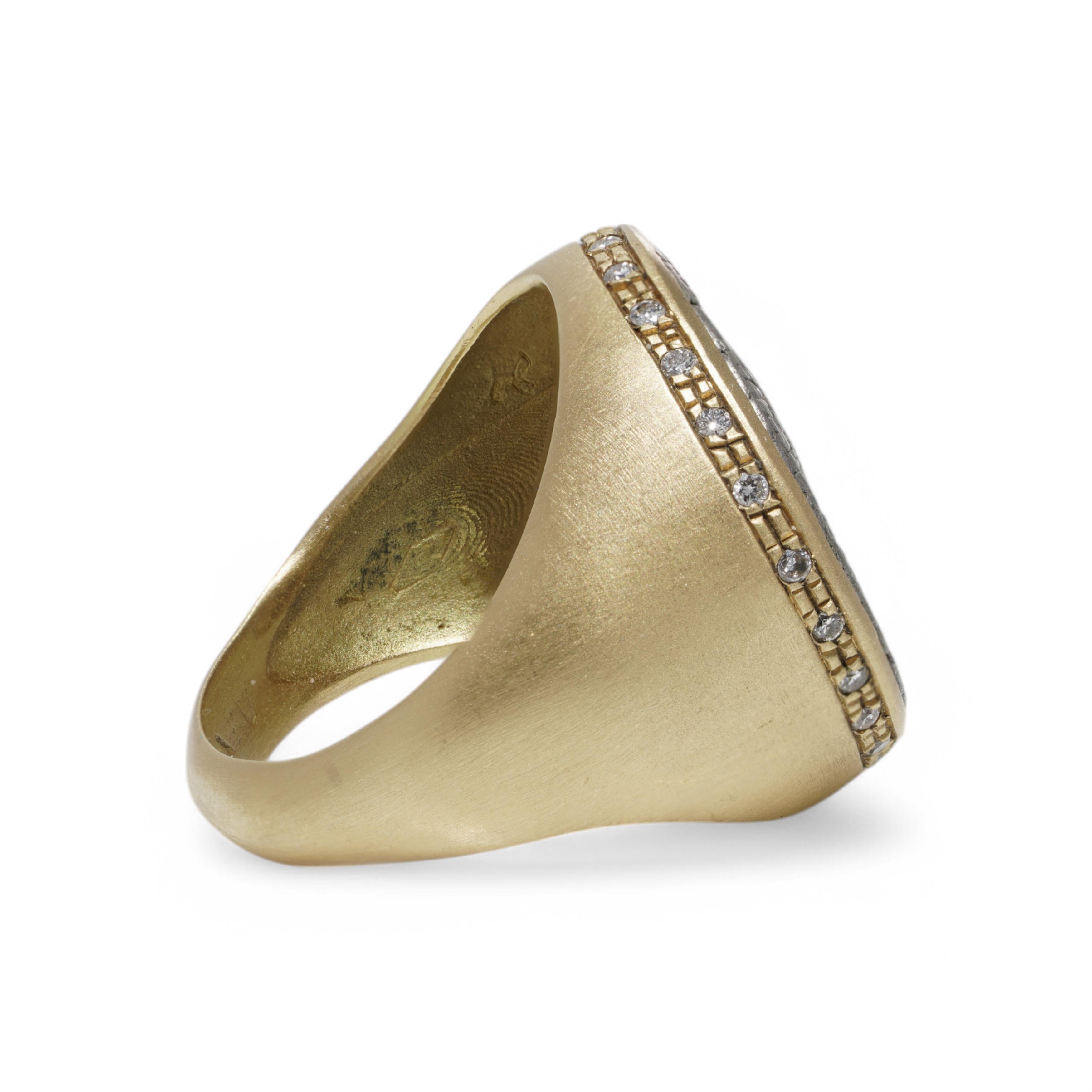 Men's KIAIA 18kt Gold Signet Ring Featuring a Roman Coin of Emperor Antoninus Pius For Sale