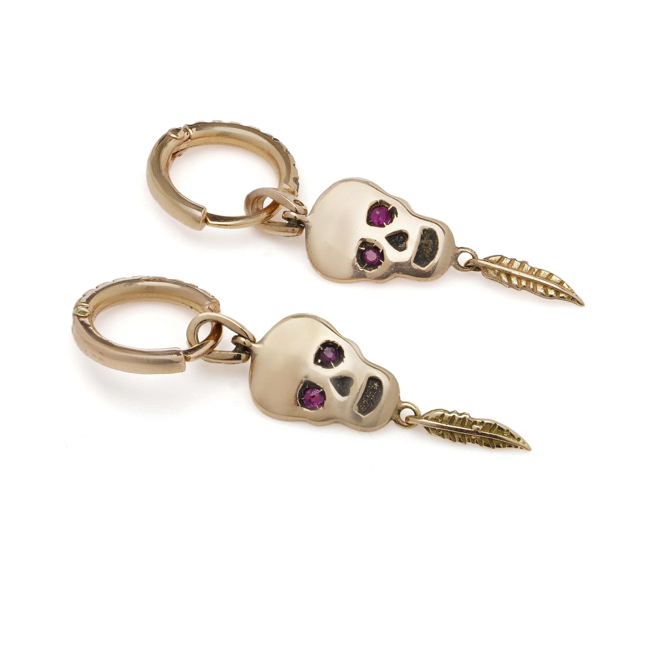 Brilliant Cut KIAIA 18kt Gold Skull Earrings with Rubies and Black Diamonds For Sale