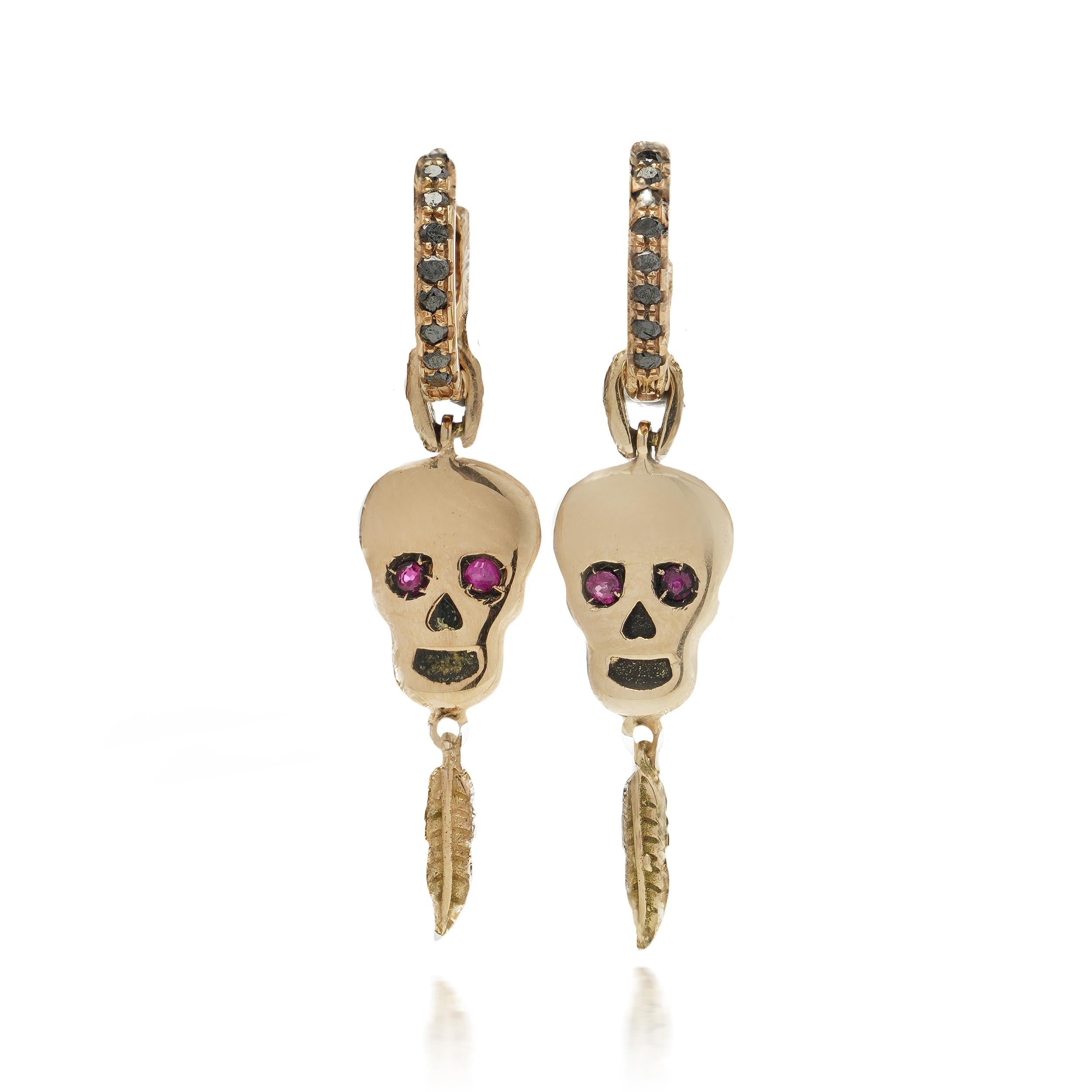 KIAIA 18kt Gold Skull Earrings with Rubies and Black Diamonds For Sale 2