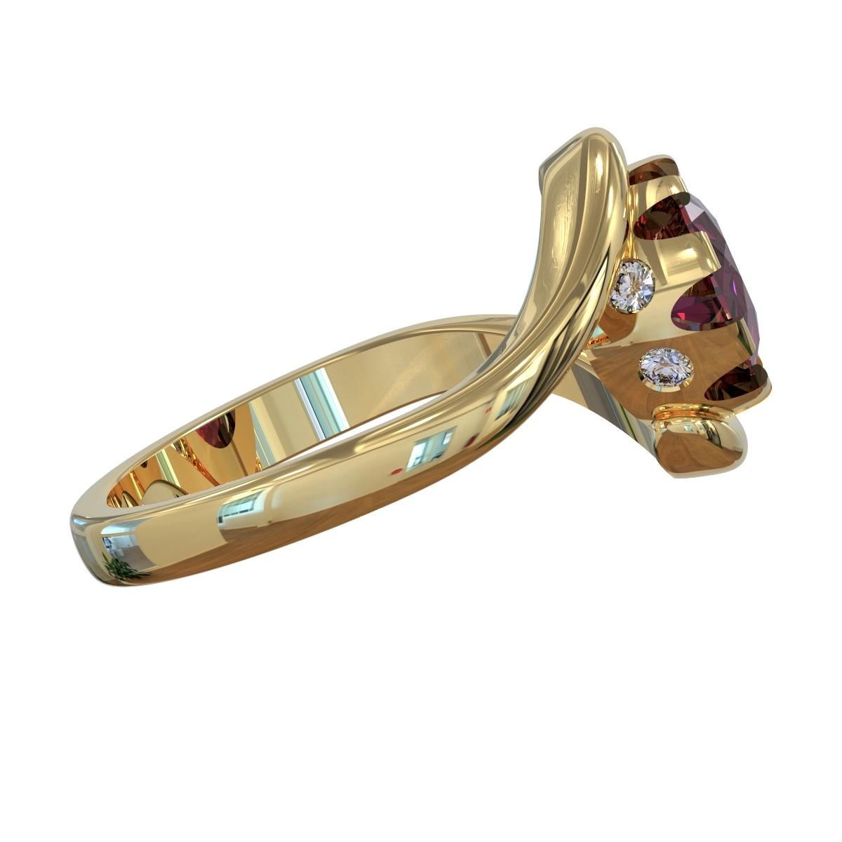 Art Deco  2.05 Carat Rhodolite Garnet &  Diamonds Cocktail Ring  In 18 Carat Yellow Gold For Sale