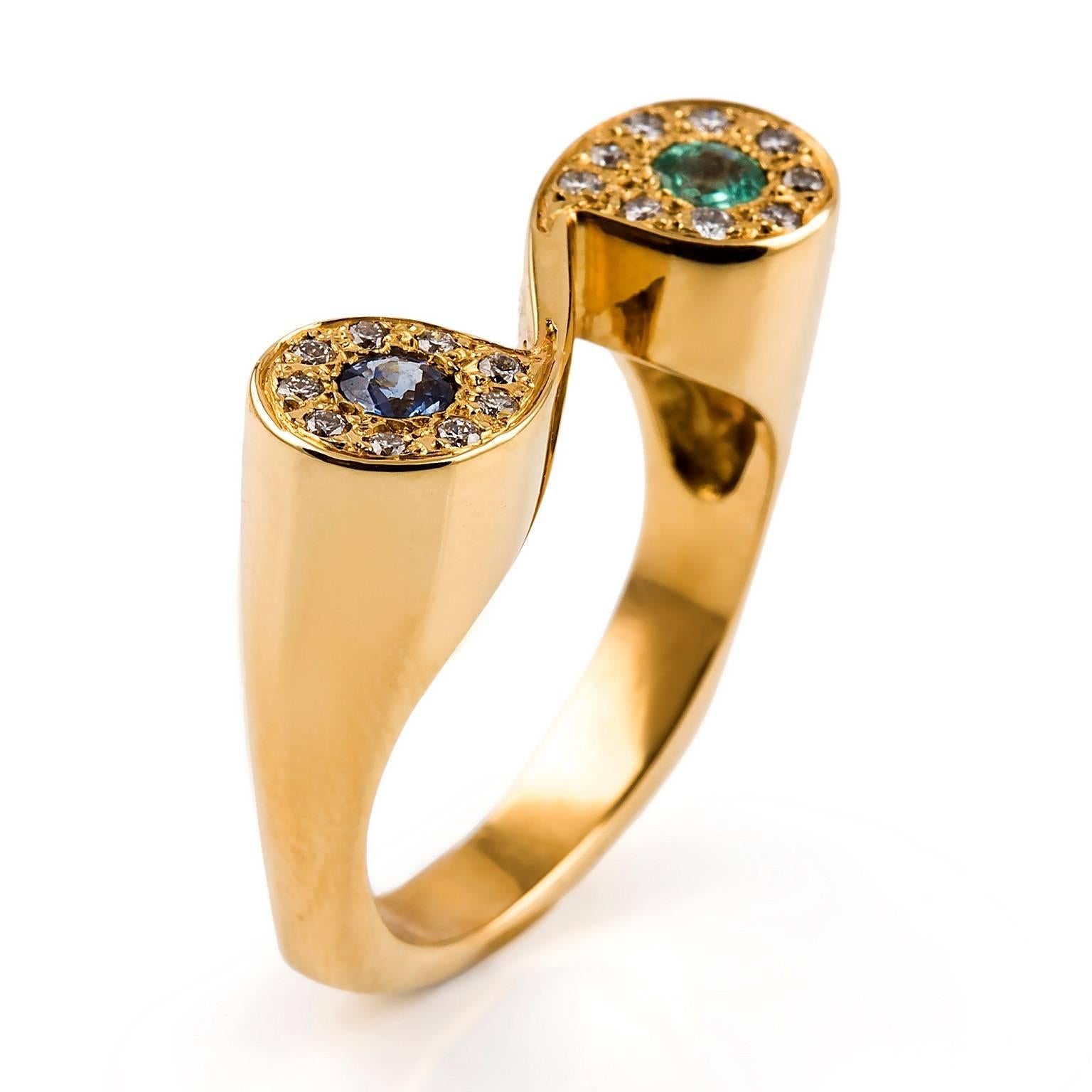 Art Deco Kian Design Emerald, Sapphire and Diamond Cocktail Ring in 18 Carat Yellow Gold For Sale
