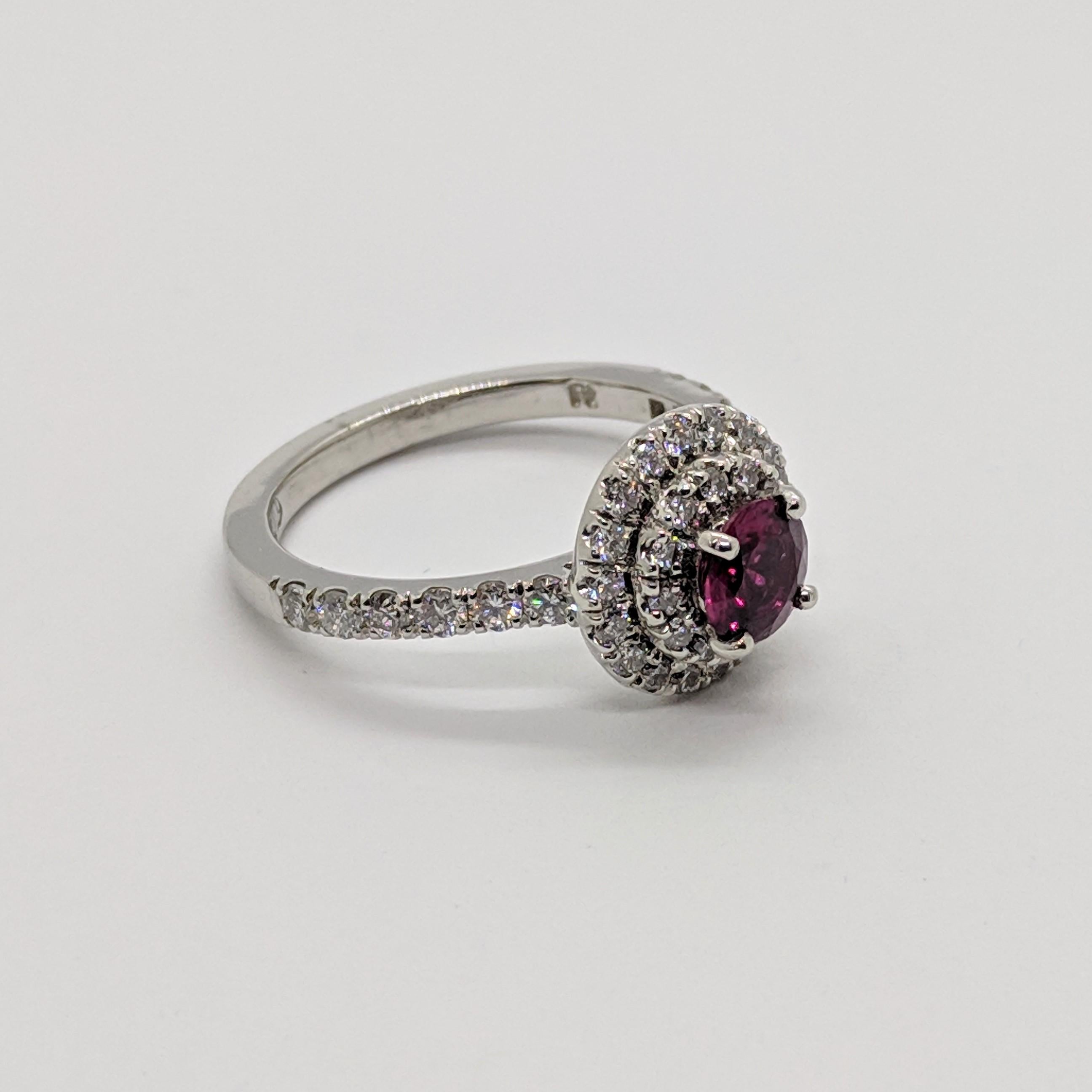 Kian Design Platinum 0.68 Carat Round Ruby Diamond Double Halo Engagement Ring For Sale 1