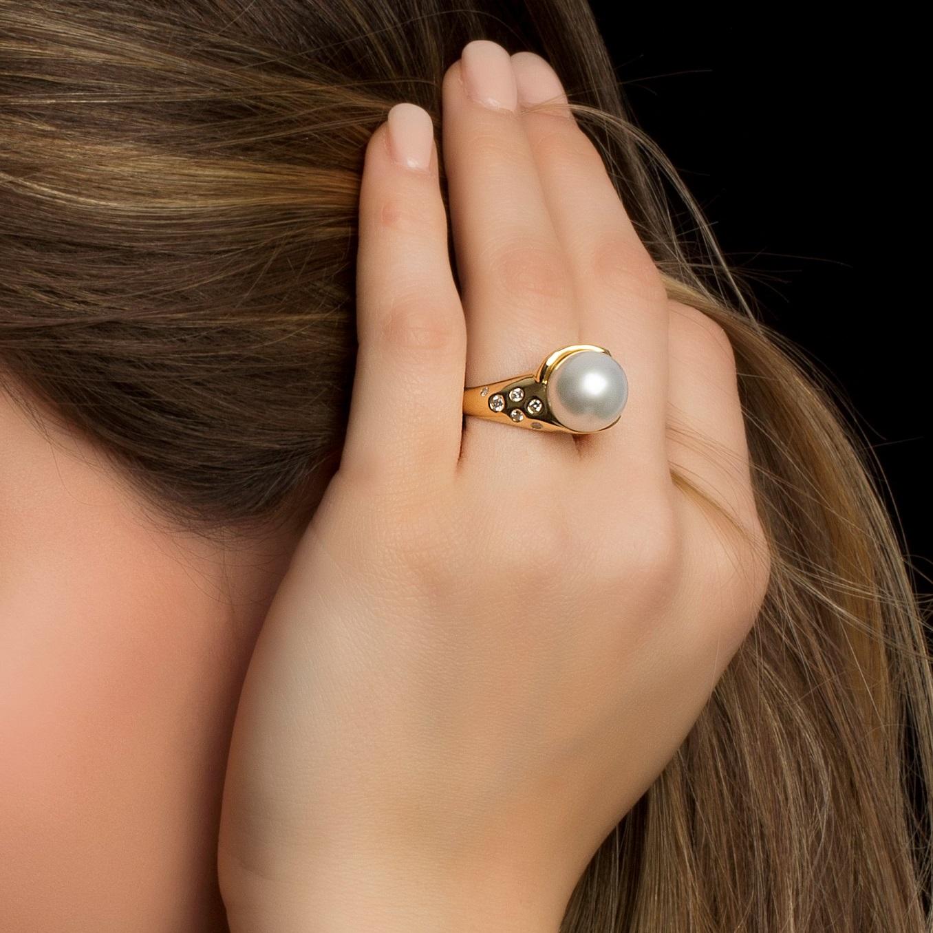 Kian Design Yellow Gold 13.15mm South Sea Pearl Diamond Ring In New Condition In South Perth, AU