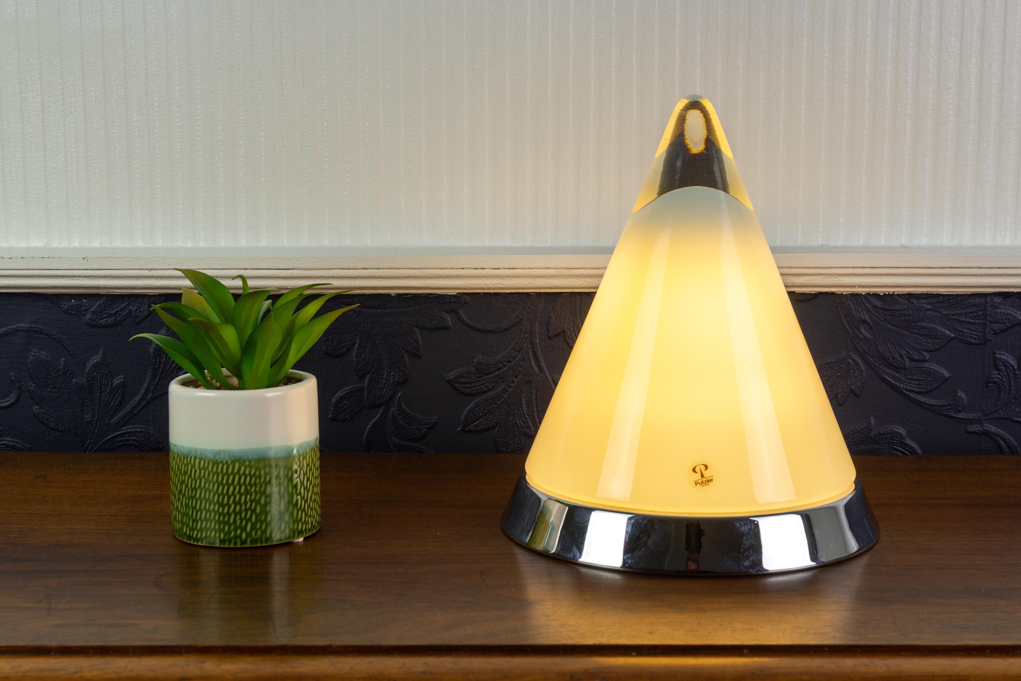 Kibo Design Table Lamp by Peill and Putzler, Germany, 1970s In Good Condition For Sale In Barntrup, DE