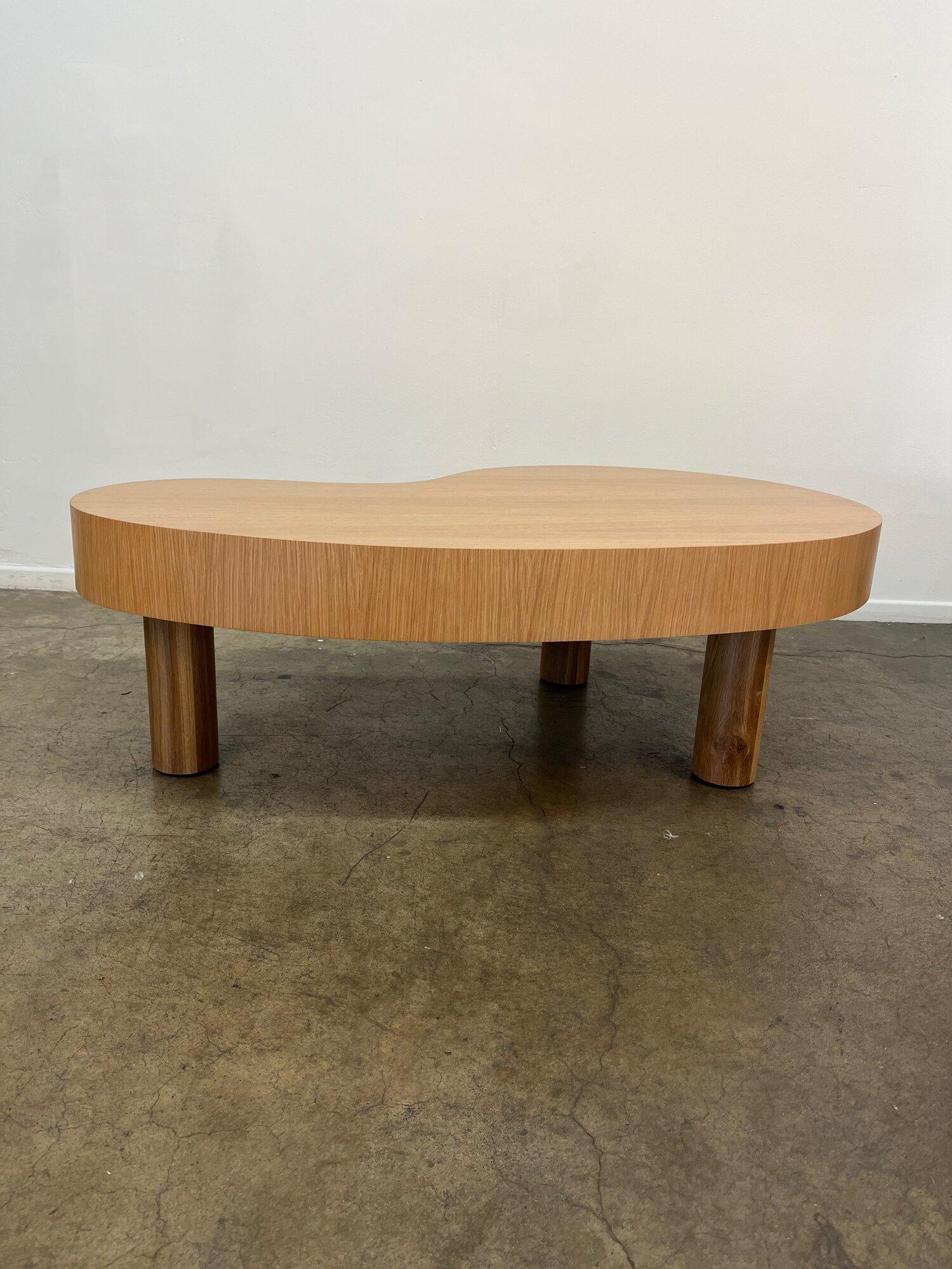 Kidney Coffee table XL version by Vintage On Point In New Condition For Sale In Los Angeles, CA